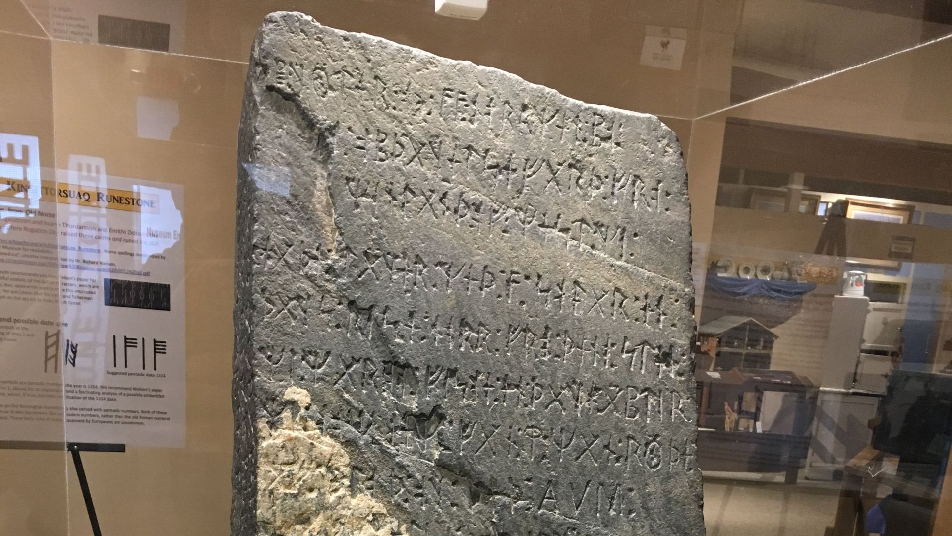 17. La pierre runique de Kensington