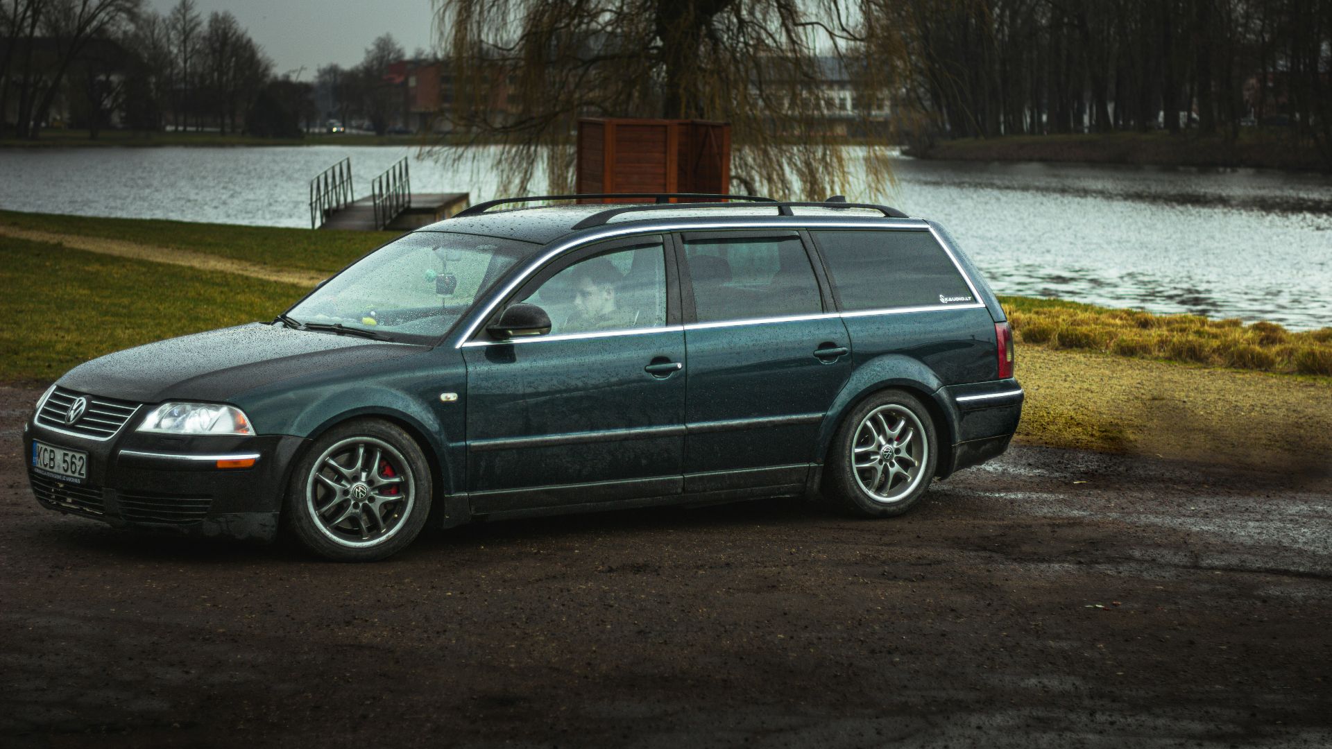 10. Volkswagen Passat W8