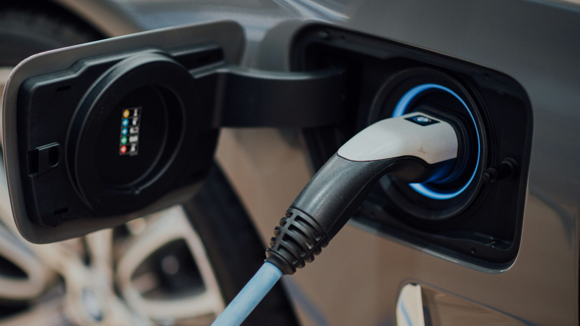 14. Véhicules électriques de luxe