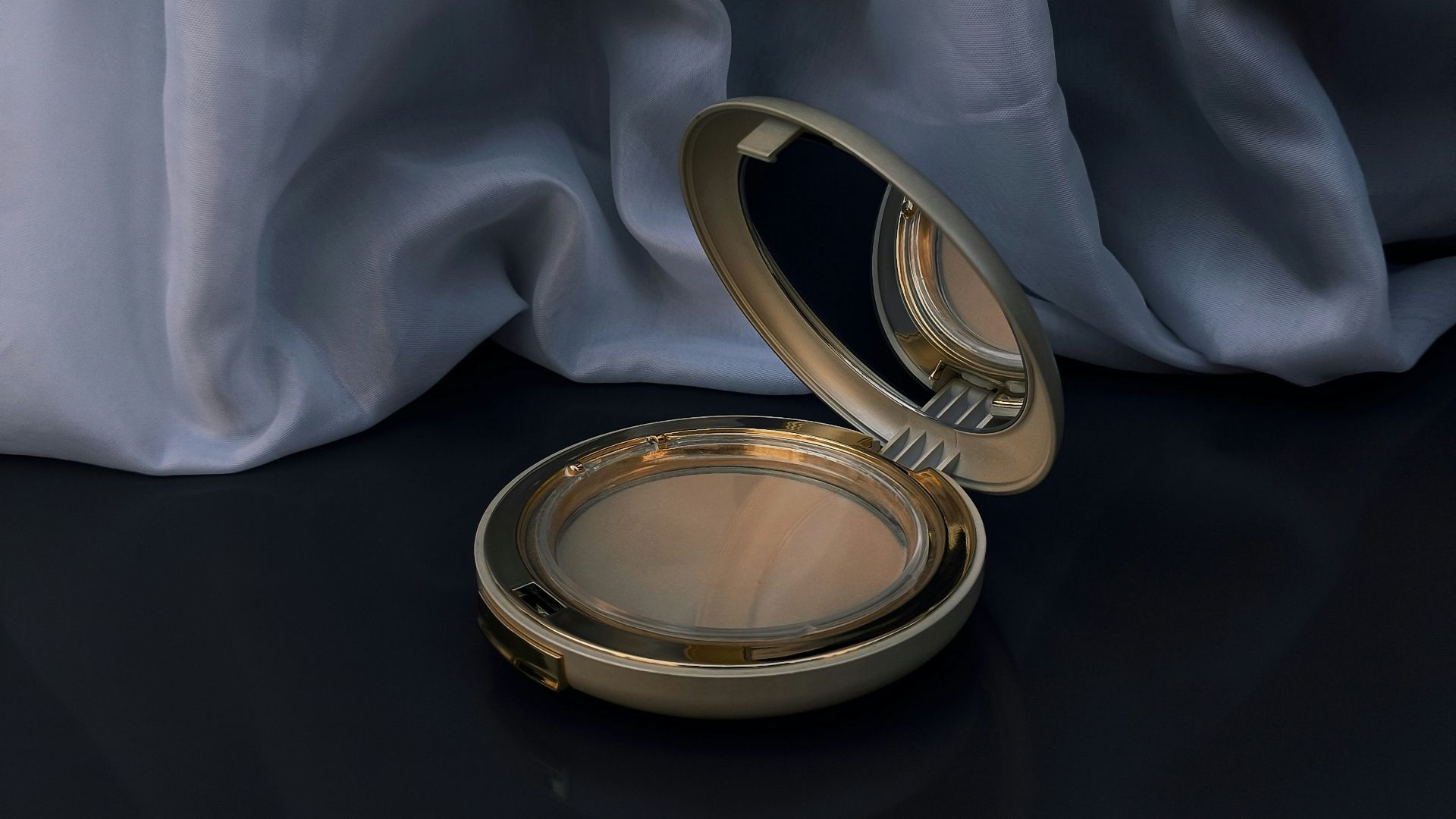 20. Ayez toujours un petit miroir sur vous