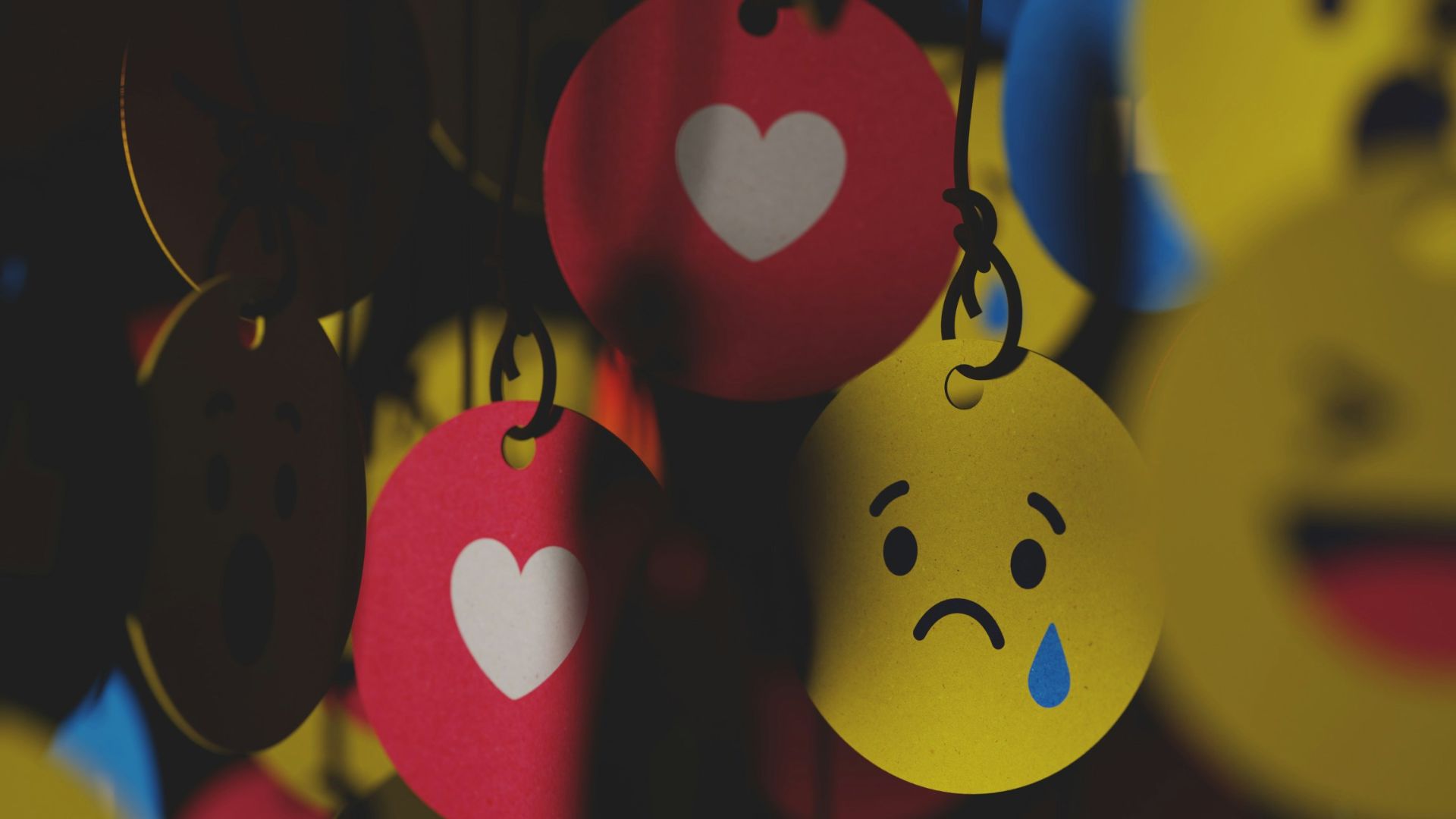 18. Vous entretenez des sentiments complexes envers votre famille