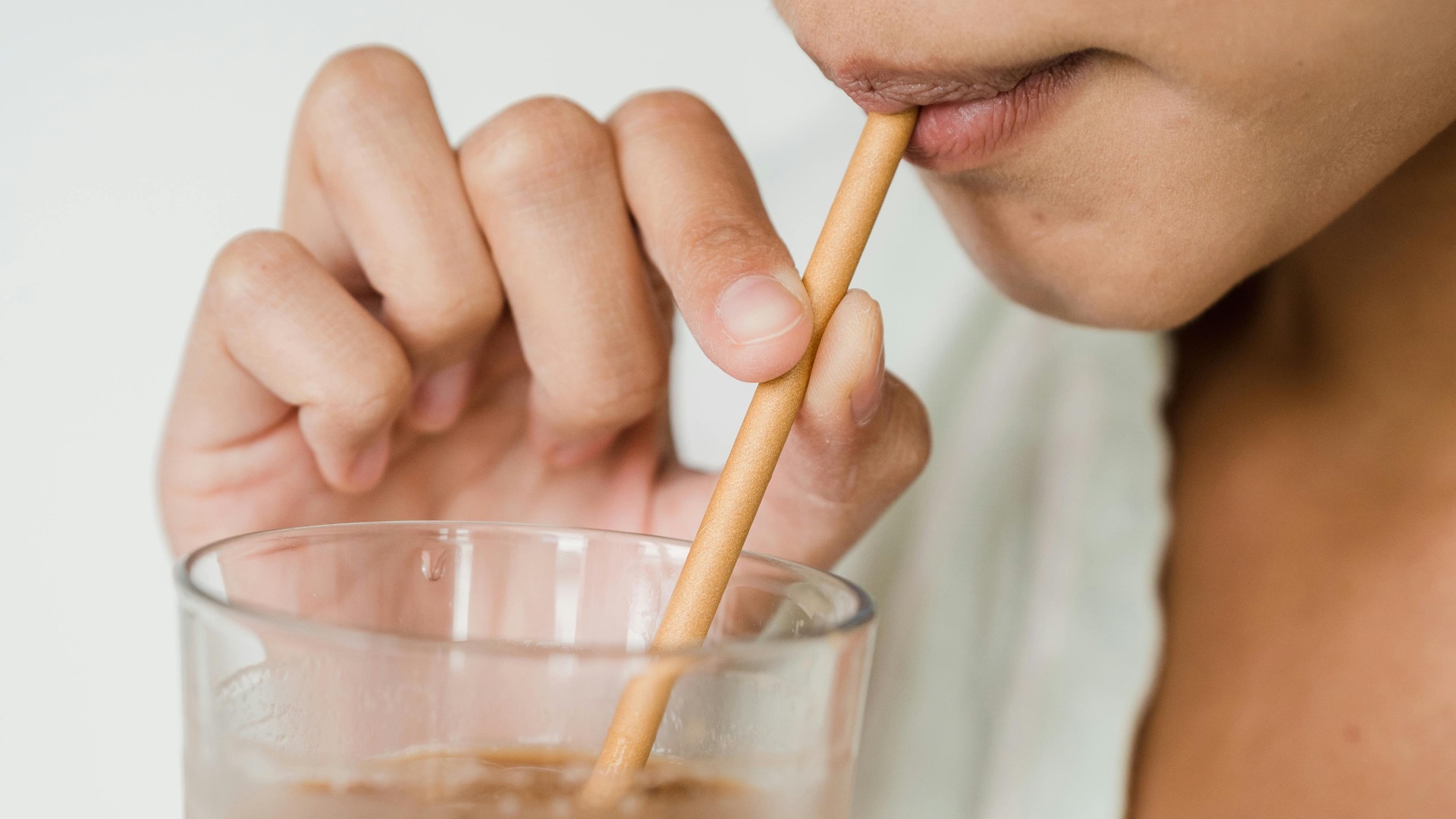 20. Aspirer bruyamment ses boissons et ses nouilles