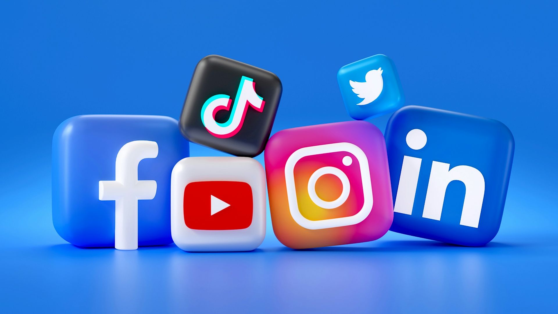 1. Les adolescents vivent aujourd’hui sous une surveillance numérique constante