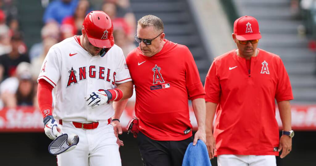 Mike Trout is injured: he's mad at the Mariners