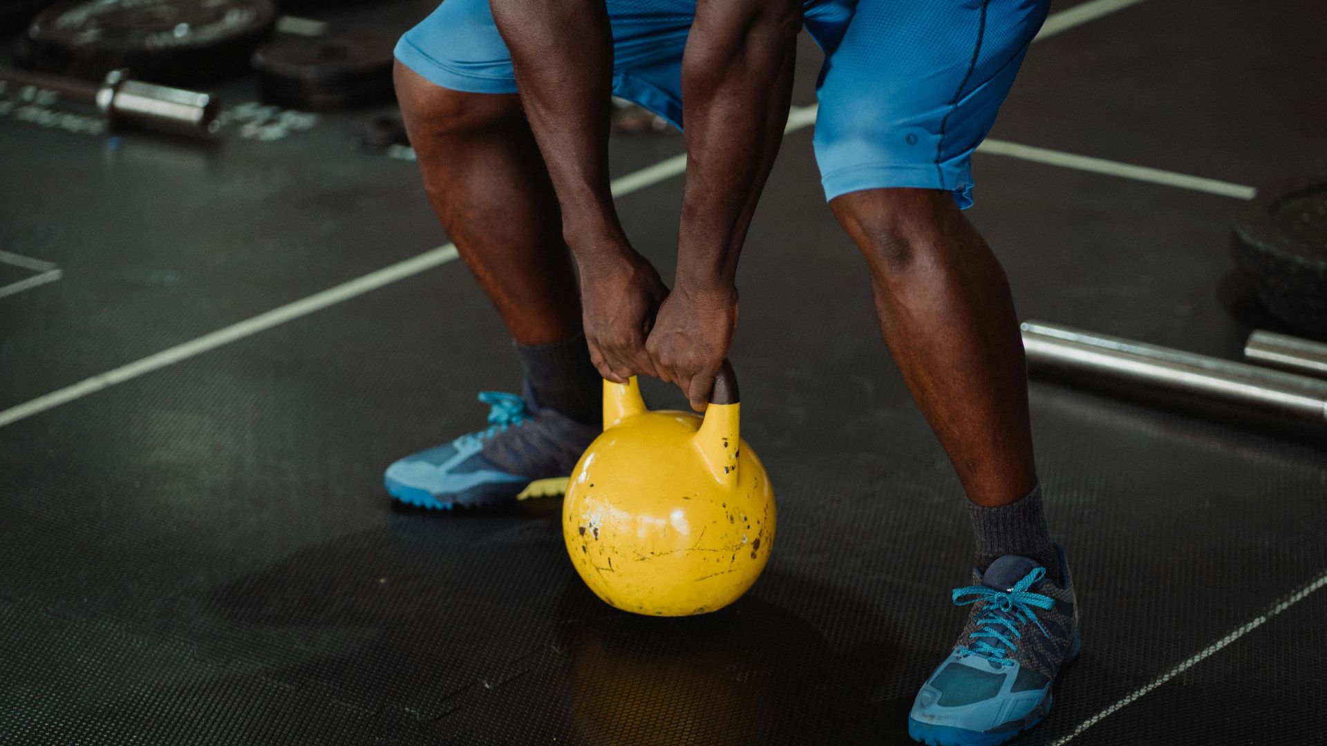 9. Développé avec kettlebell lourd