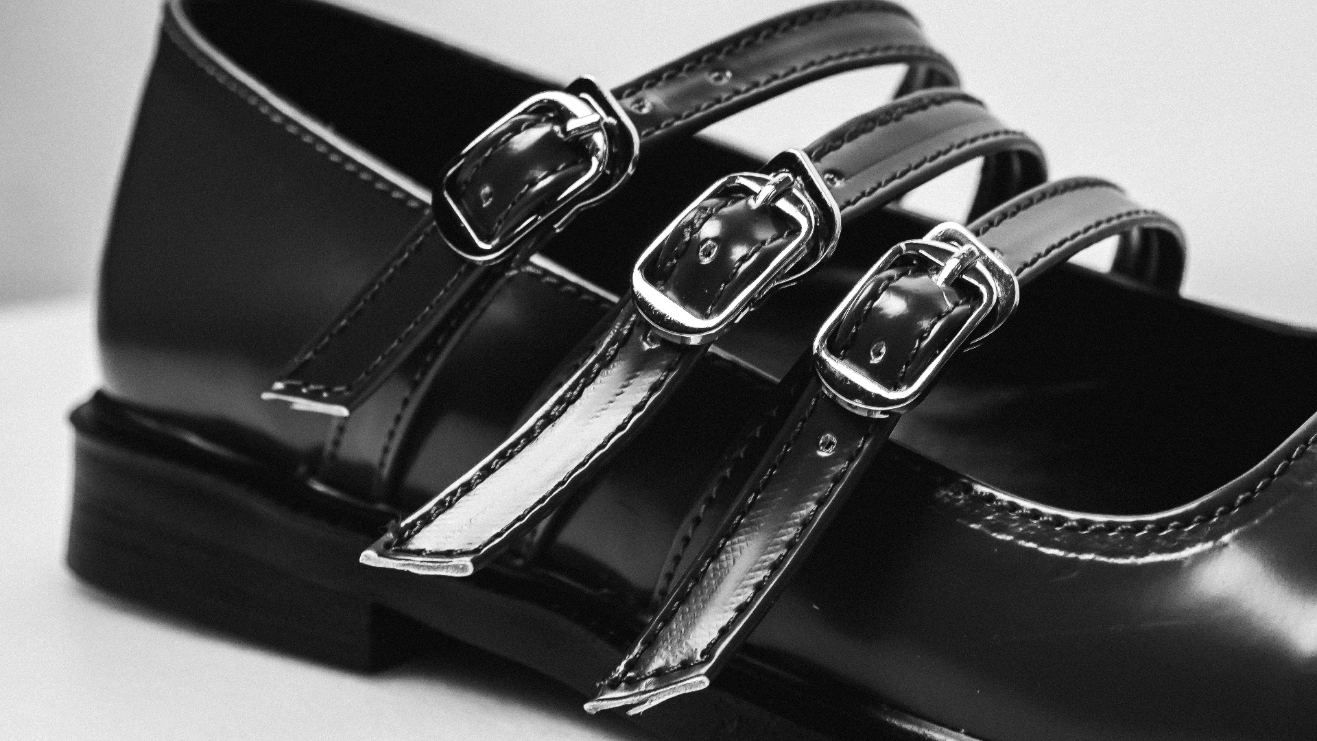 9. Utilisez des tendeurs ou des cales pour sangles