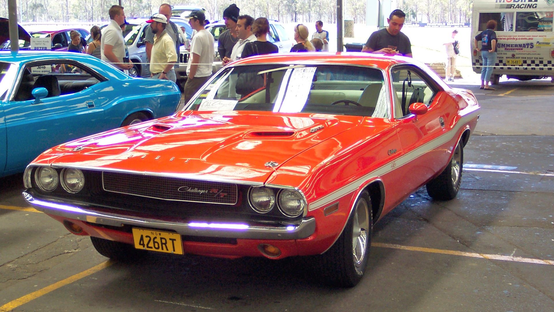 4. Dodge Challenger R/T 426 Hemi