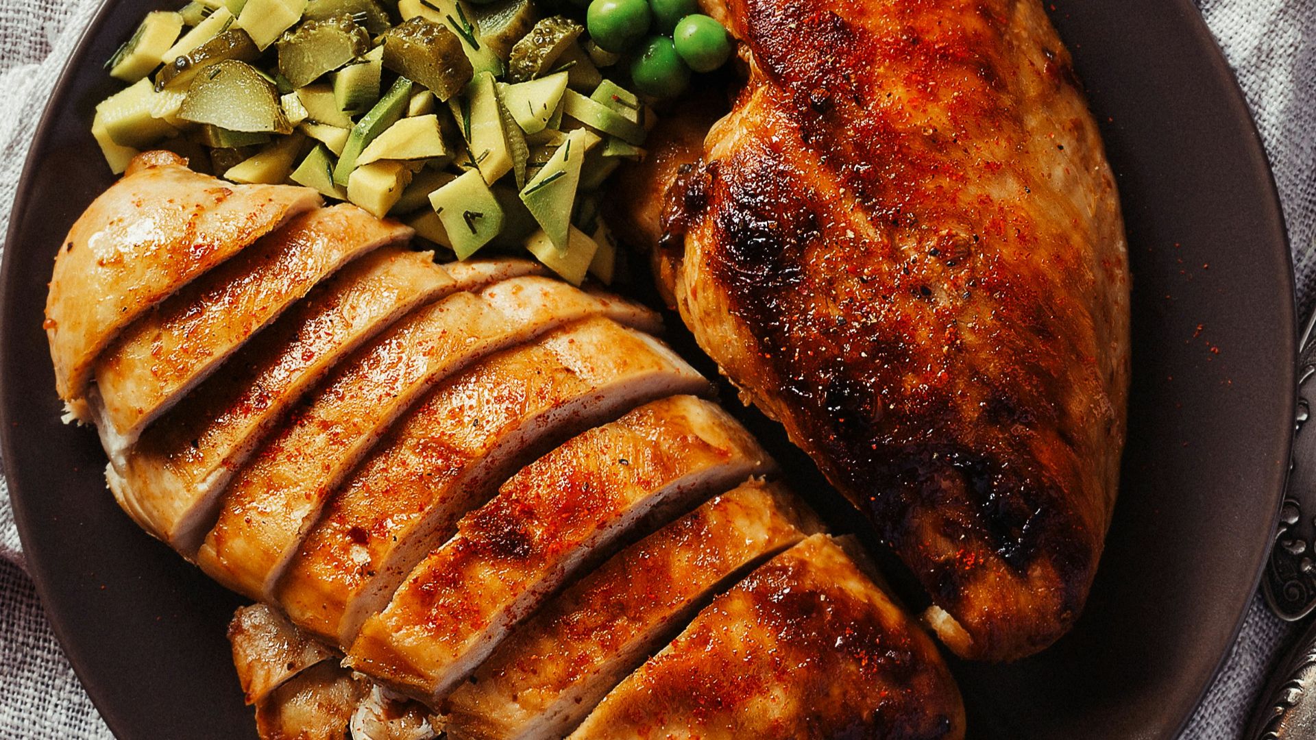 10. Le poulet sans peau reste maigre