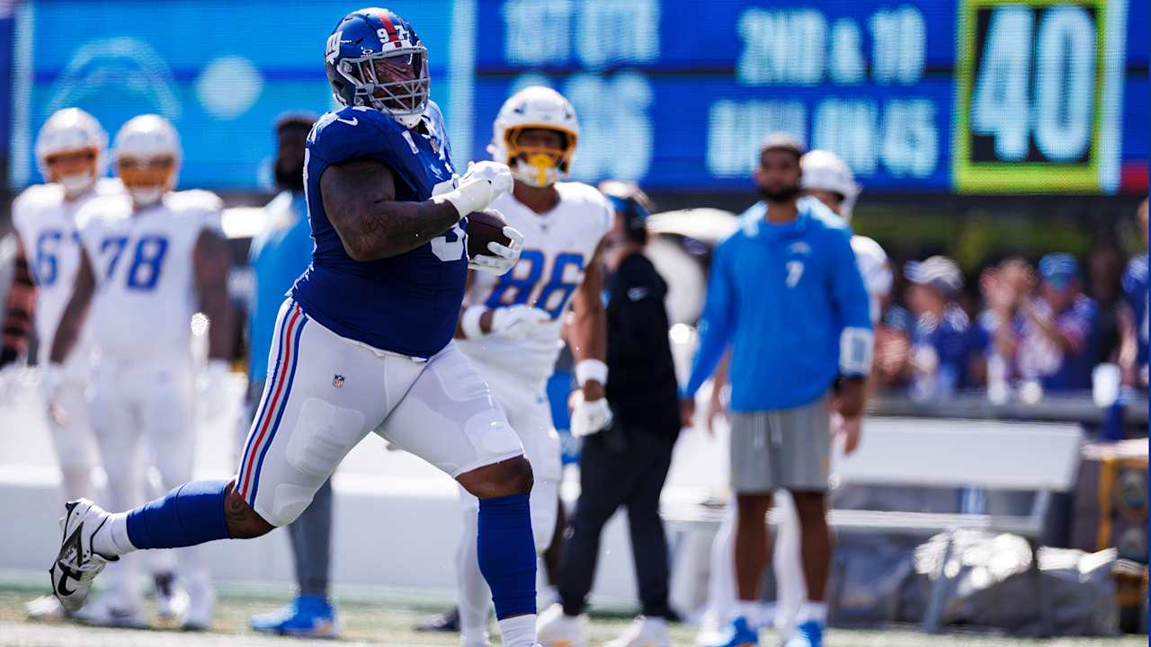 Dexter Lawrence breaks the bank in Cincinnati