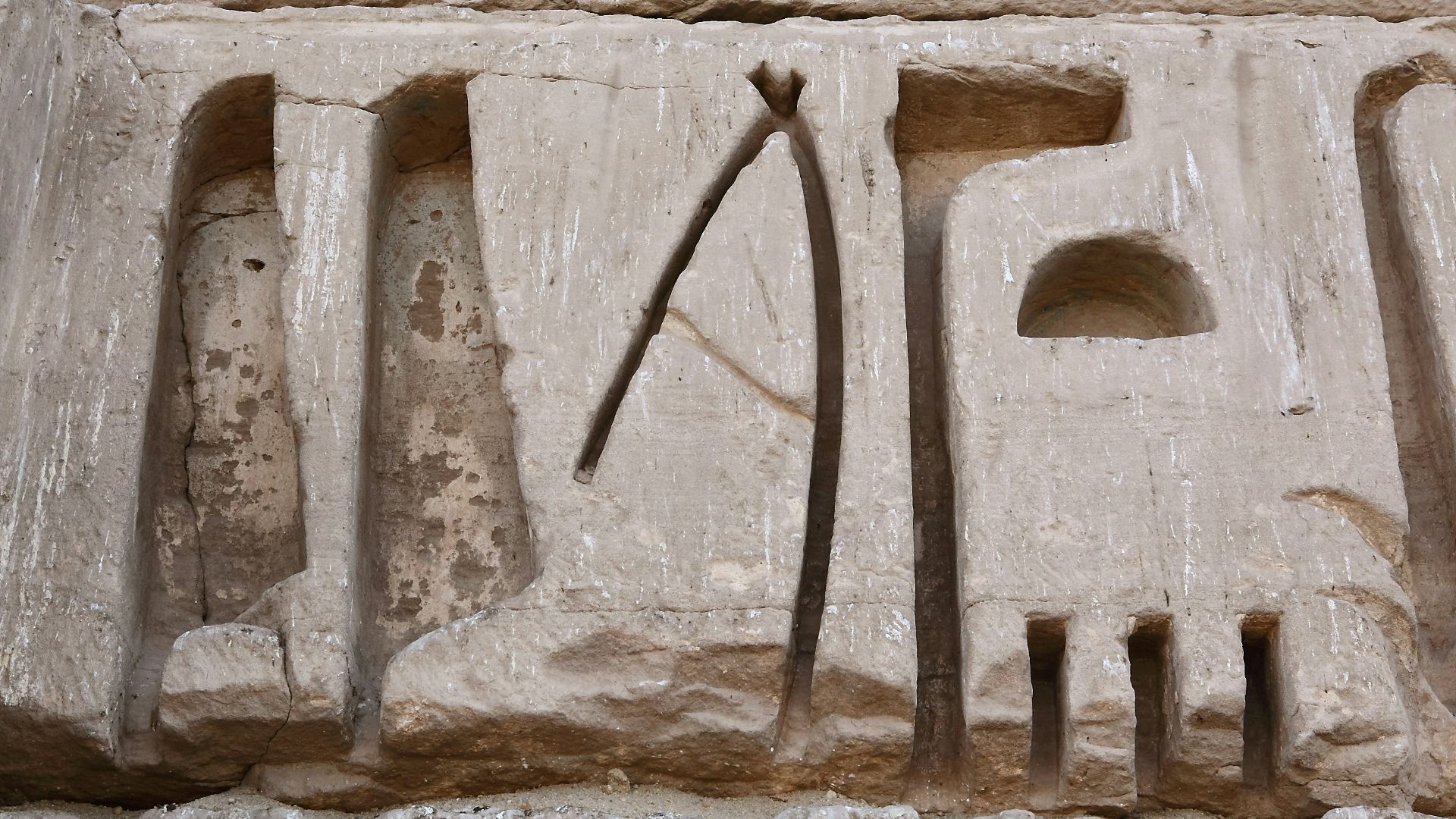 10. Outils égyptiens pour la taille de la pierre dure