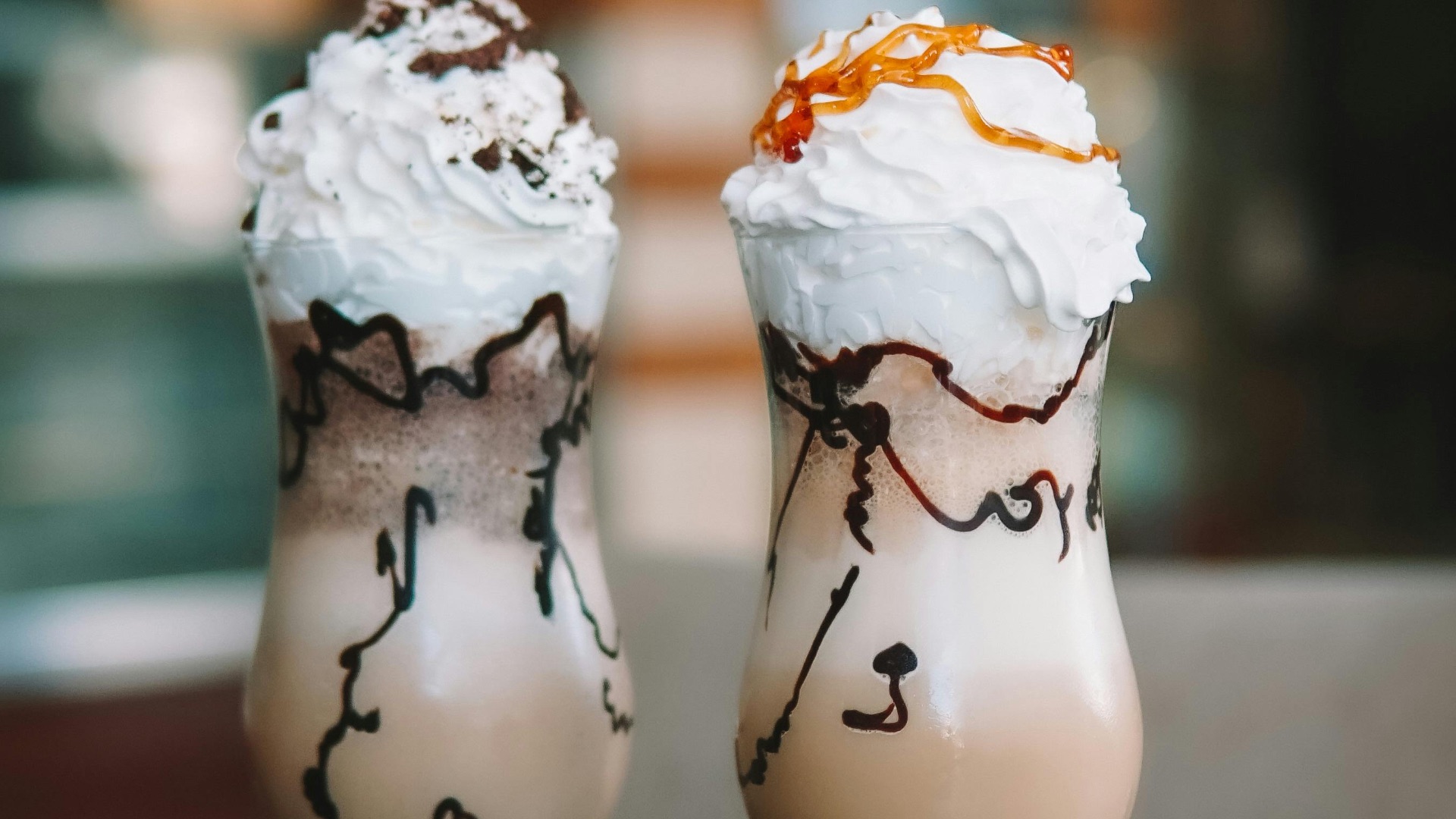 4. Glace au chocolat marbrée au caramel, grand format