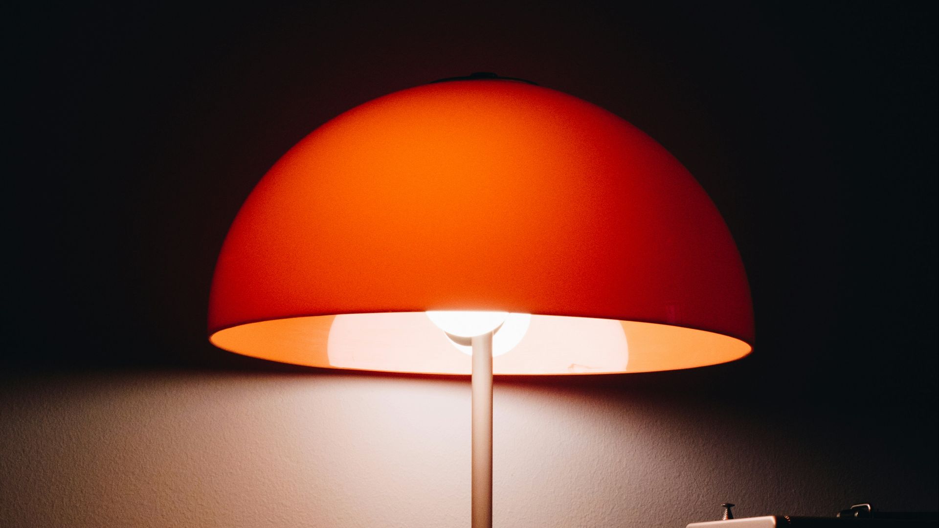 10. Des lampes aux lignes épurées