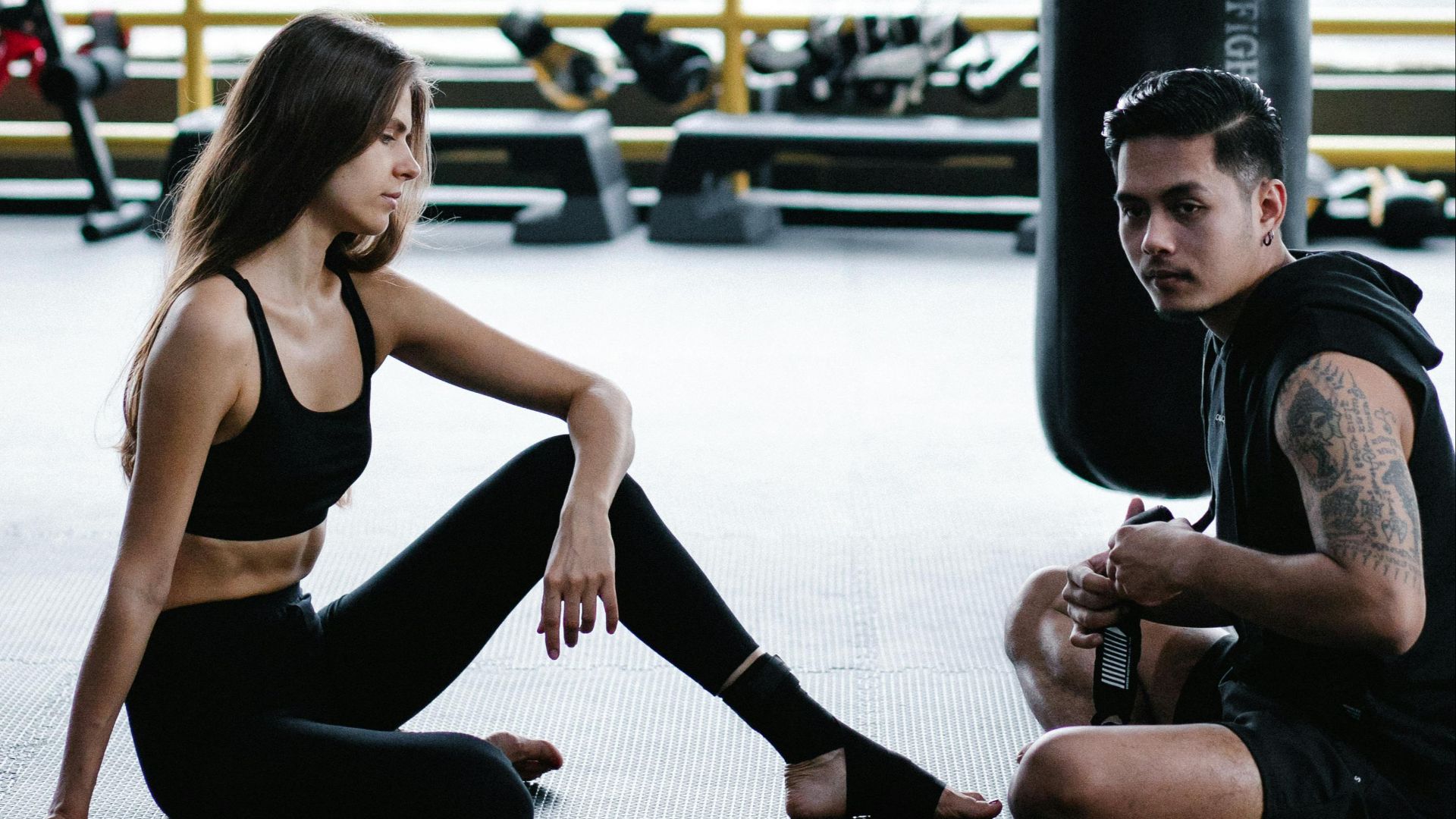 1. Les vêtements de sport que tu n'as pas retirés