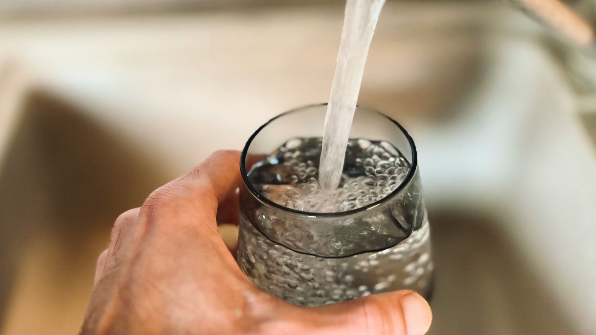 8. L'eau du robinet dans les villes très touristiques
