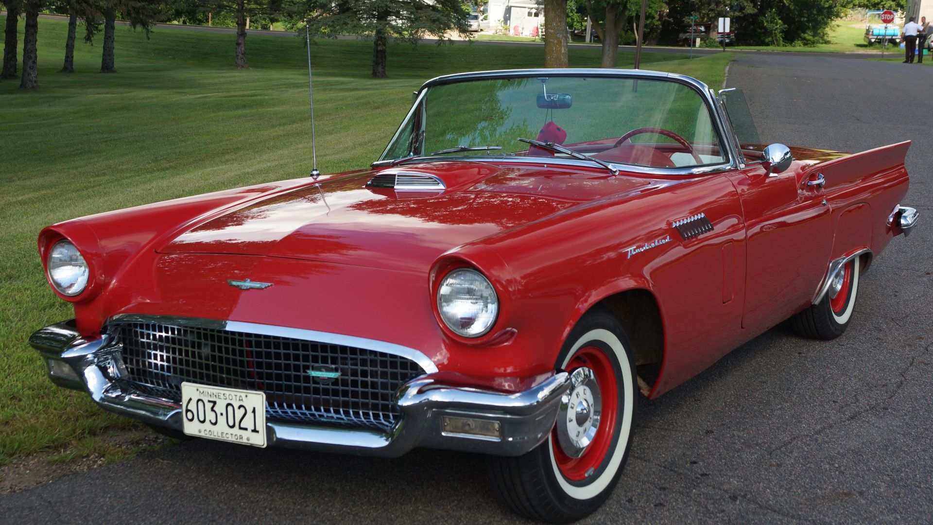 4. Ford Thunderbird (2002-2005)