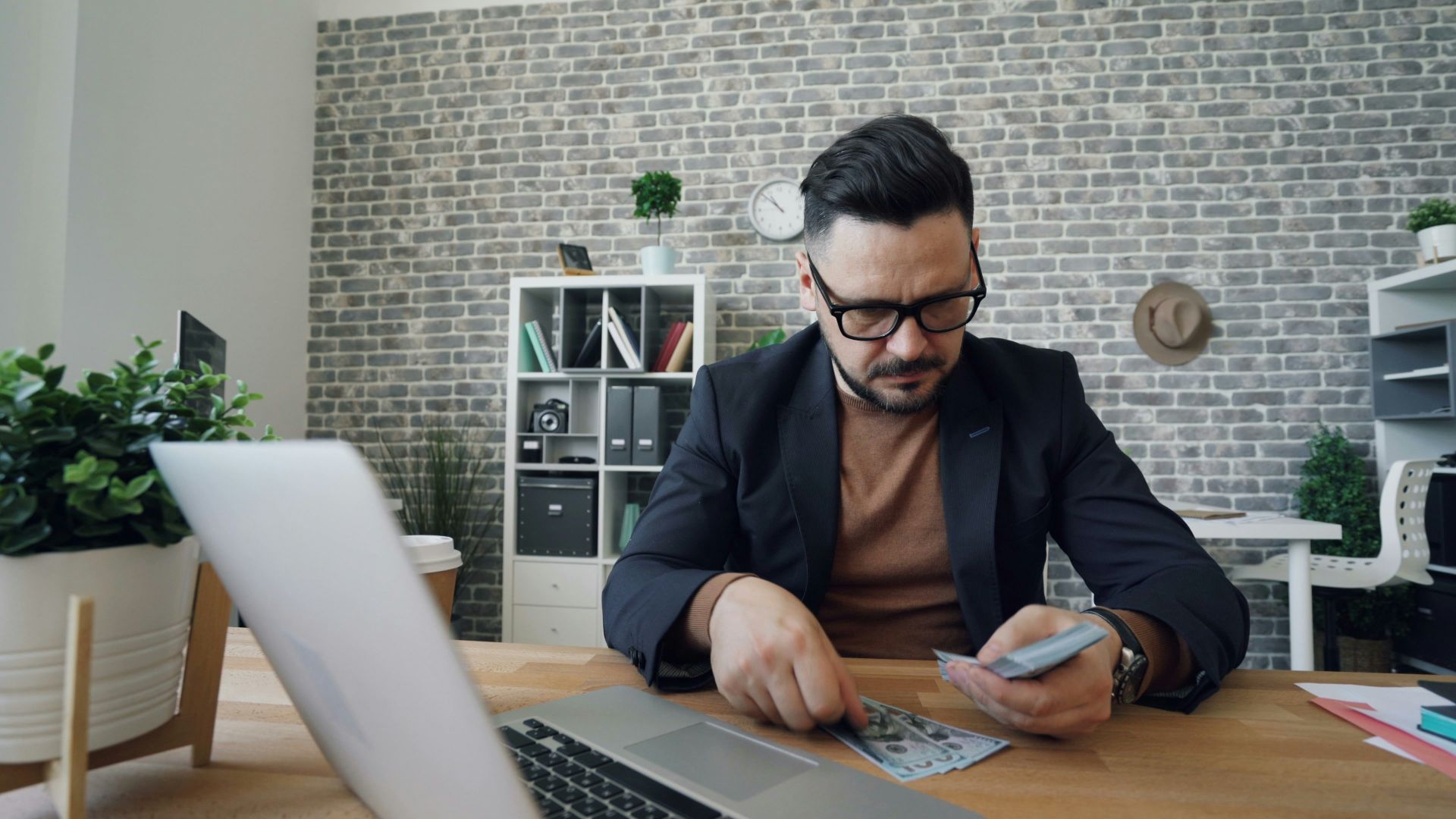 1. Un salaire plus élevé