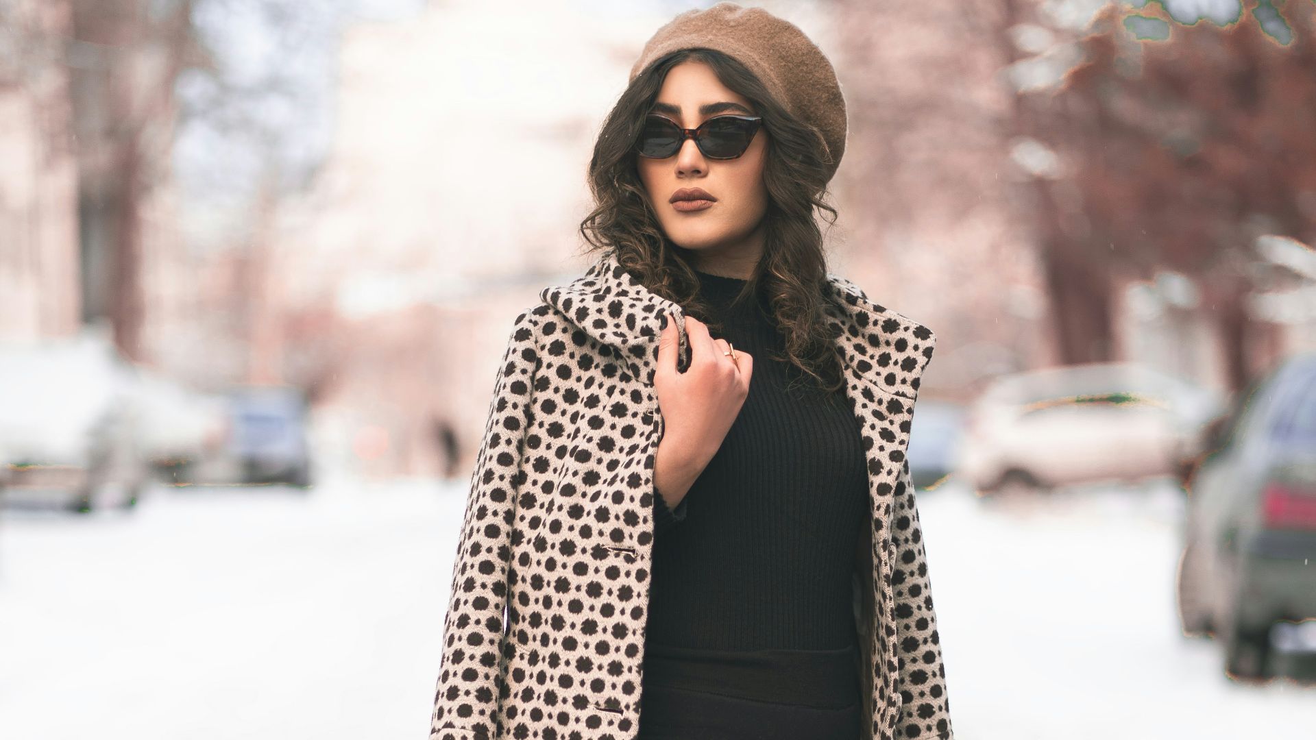 16. Manteau long + tenue de base simple + bottes