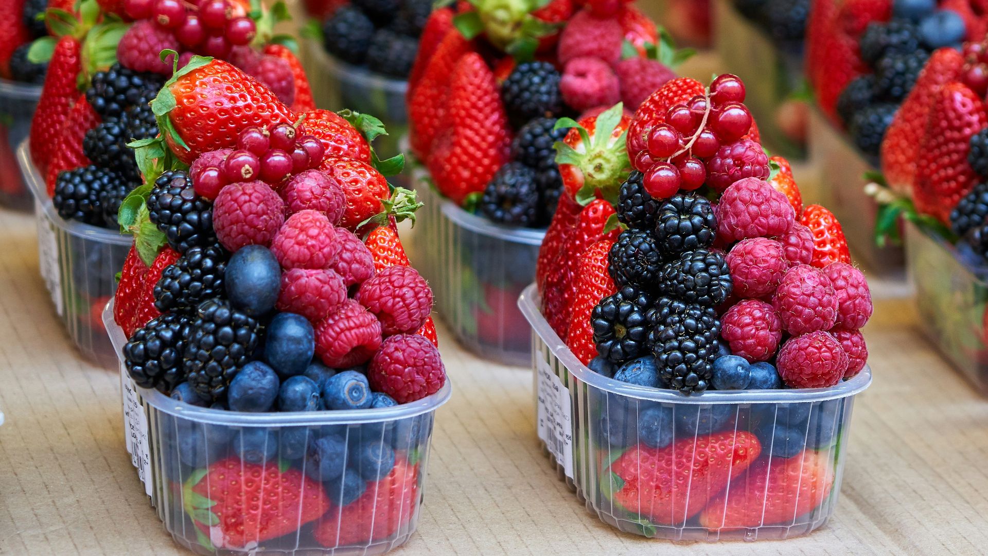 9. Baies et fruits entiers