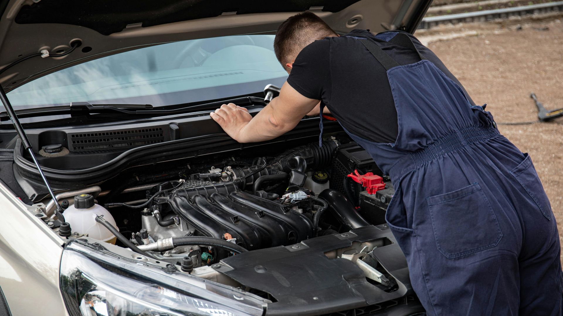 3. Verser n'importe quel additif dans le moteur pour résoudre des problèmes graves