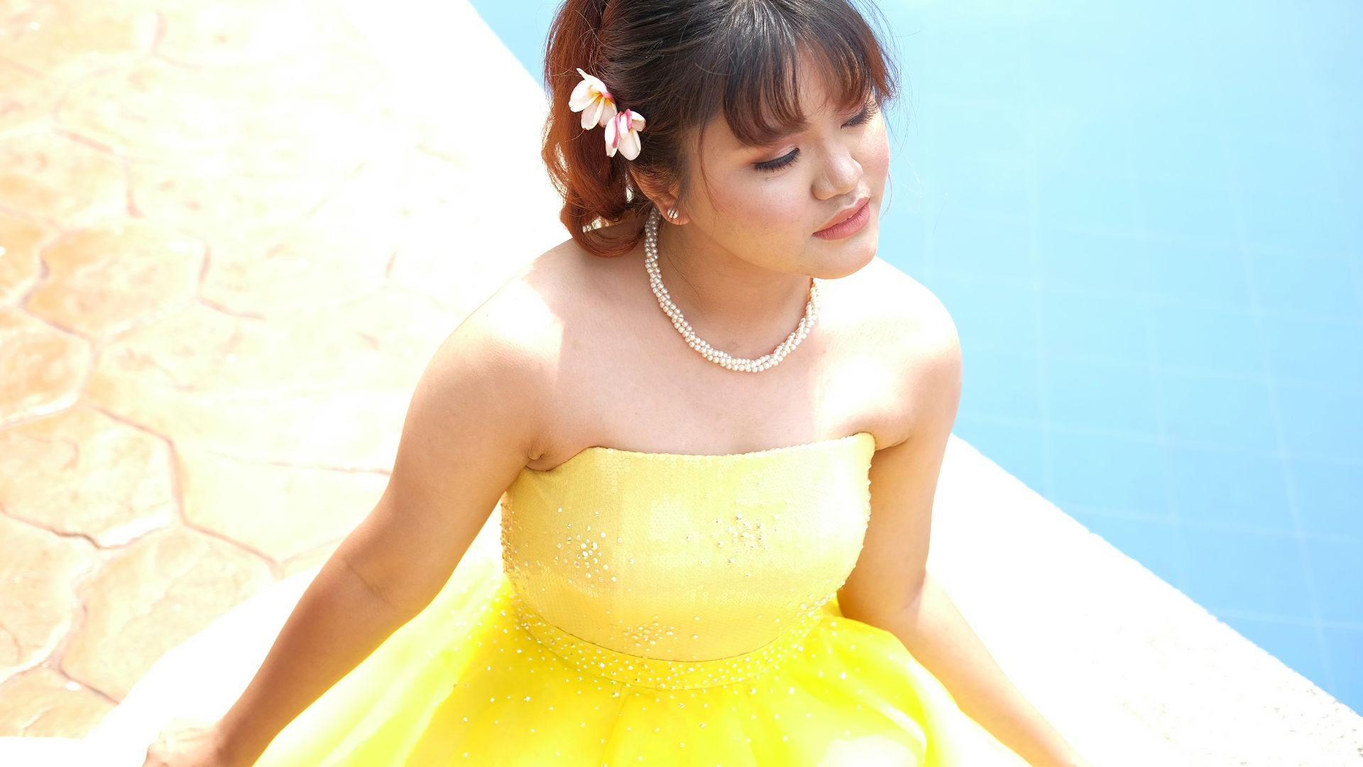 5. Jaune acide