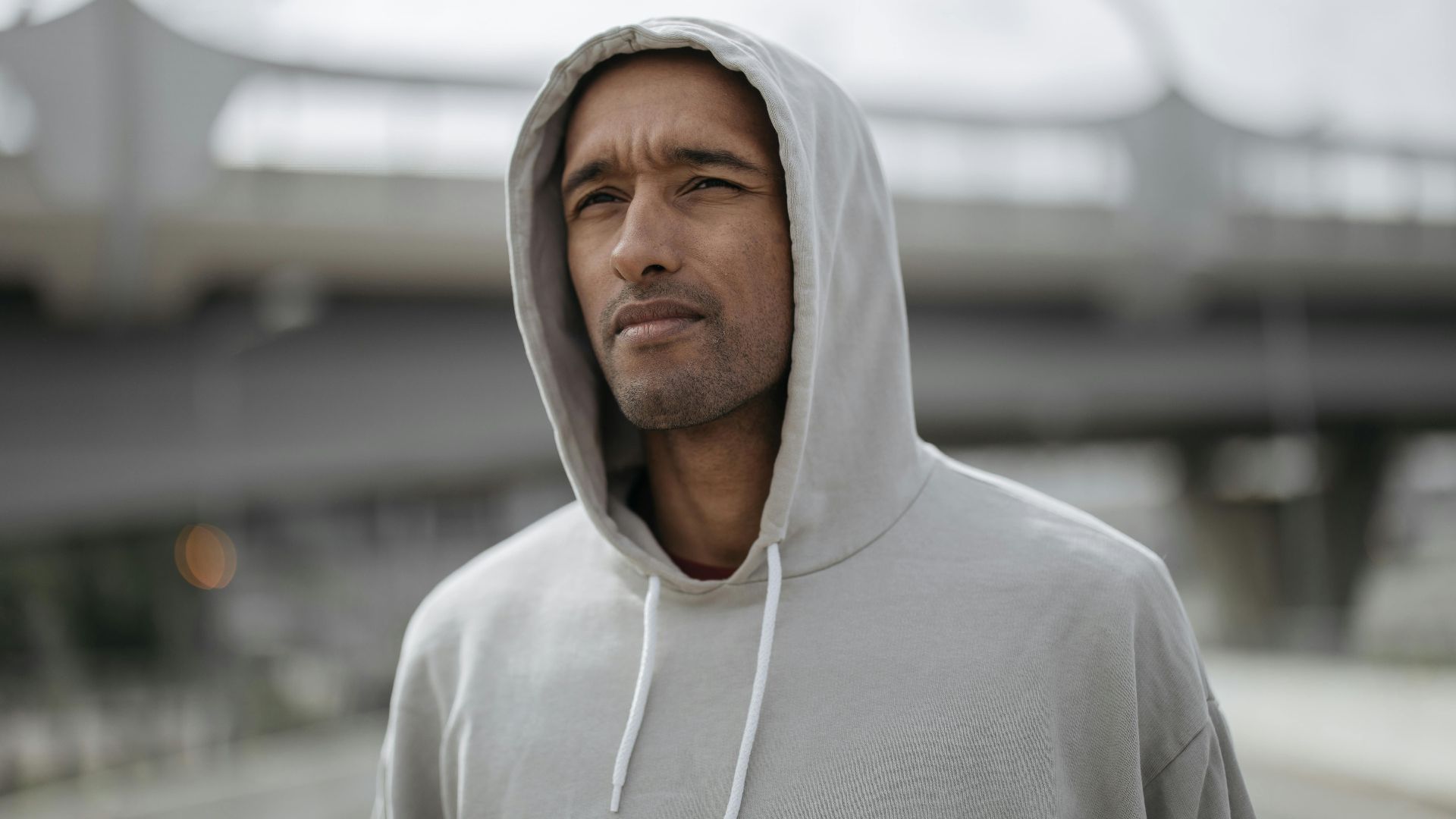 12. Un sweat à capuche qui a l'air bien pensé