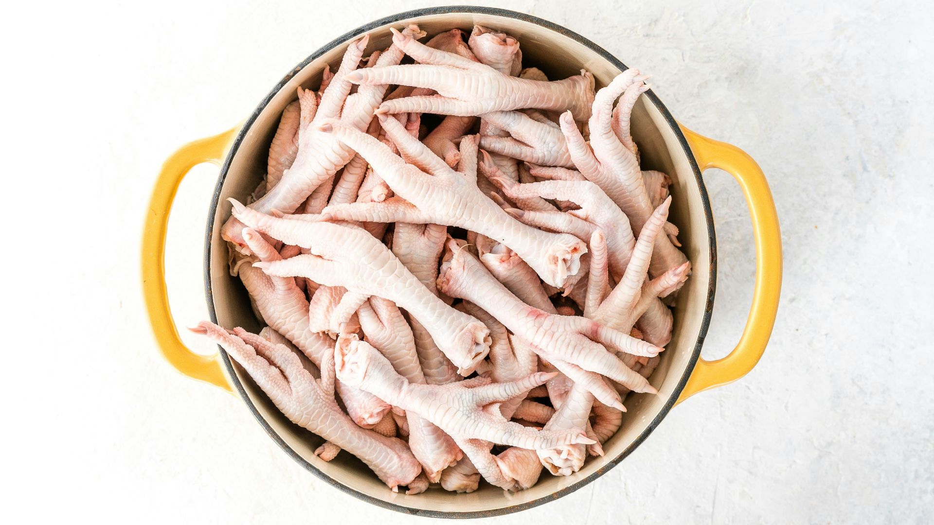 12. Pattes de poulet