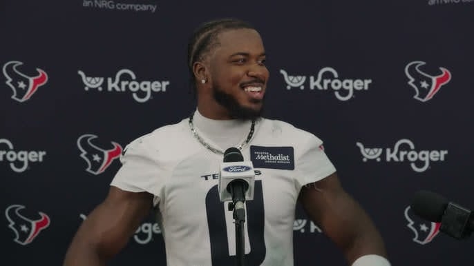 Another contract extension for the Texans