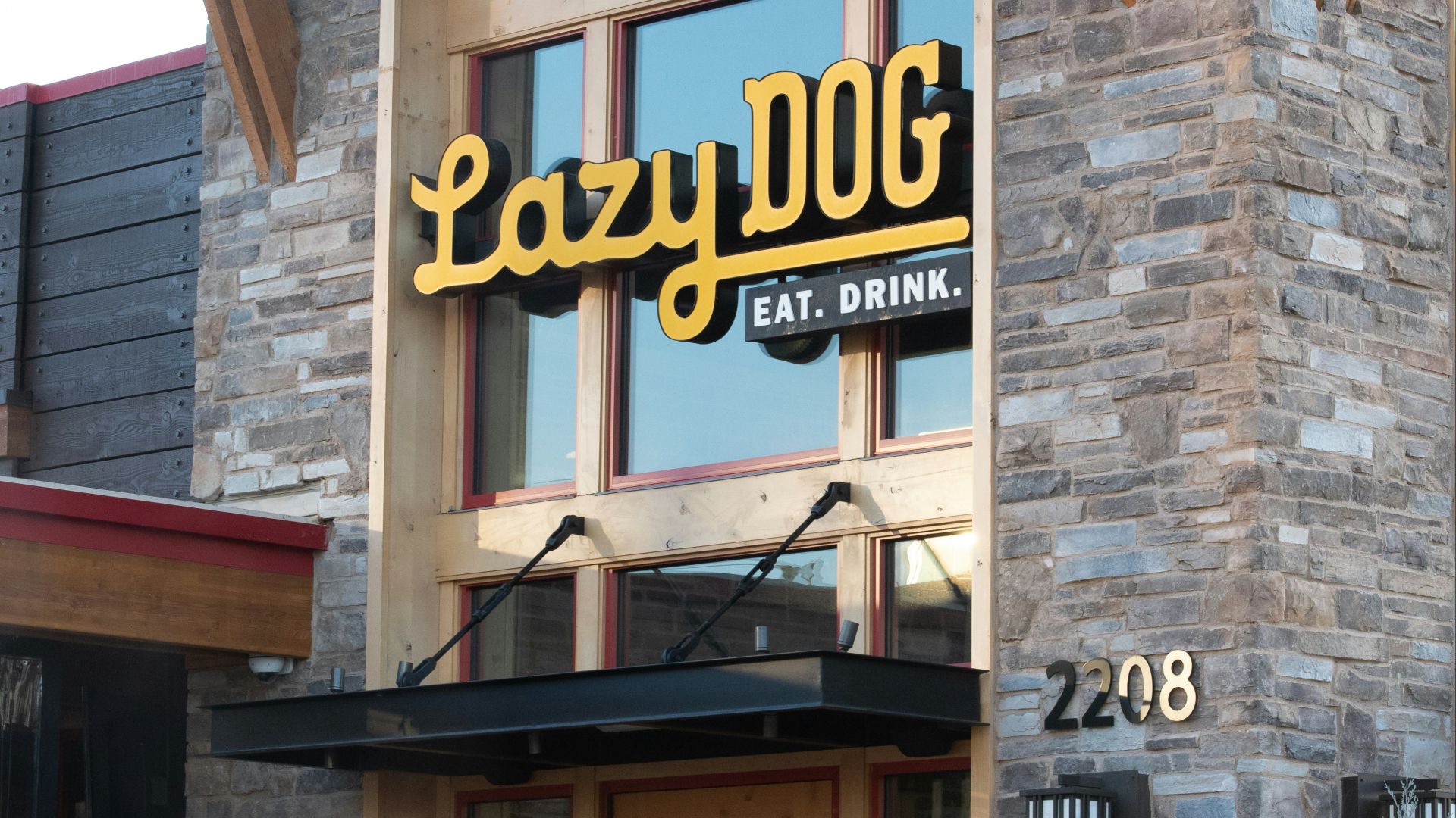 16. Lazy Dog Restaurant &amp; Bar
