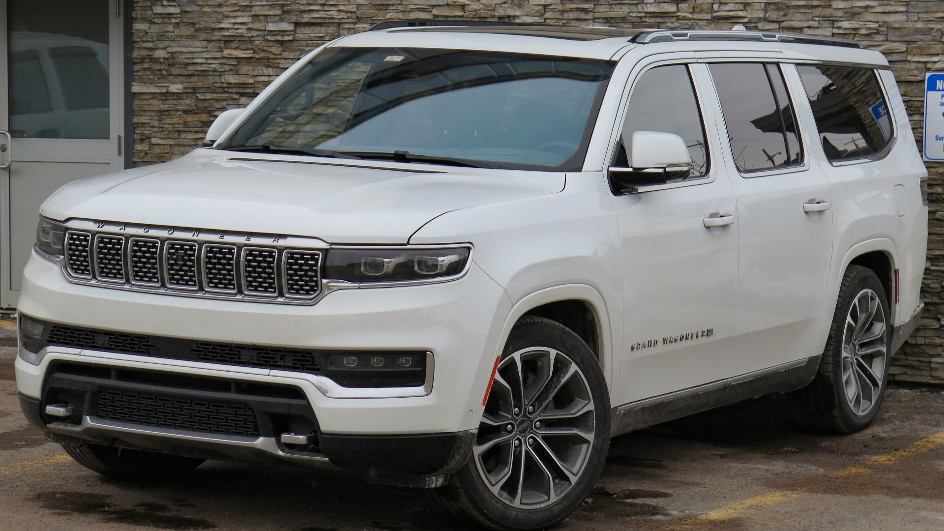 4. Jeep Grand Wagoneer L