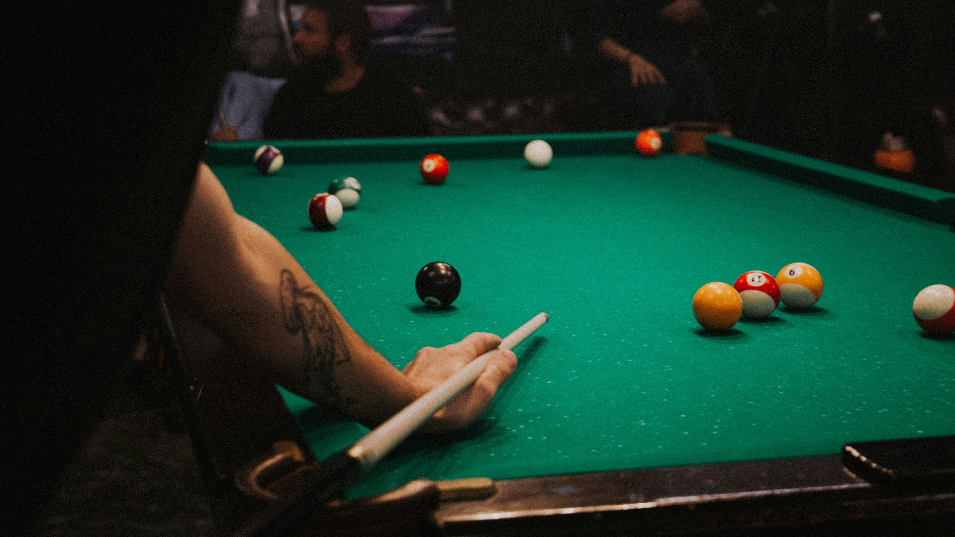 18. Jouer au billard