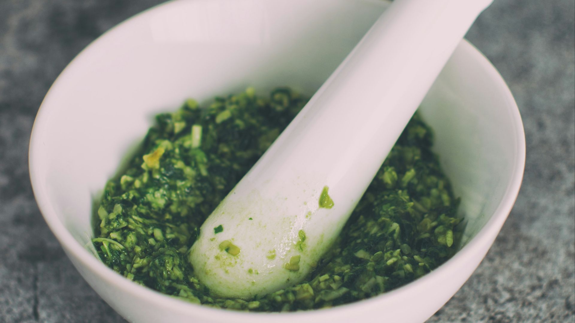 16. Rouleaux de tortilla au pesto et à la mozzarella