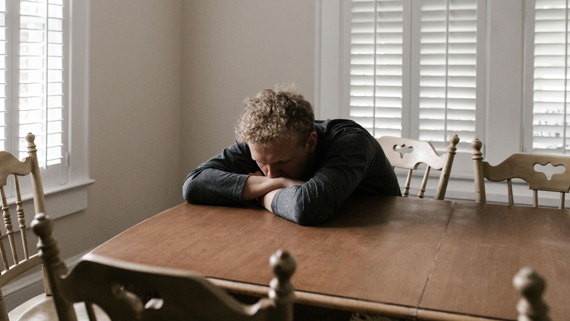 11. La solitude masculine est considérée comme un échec