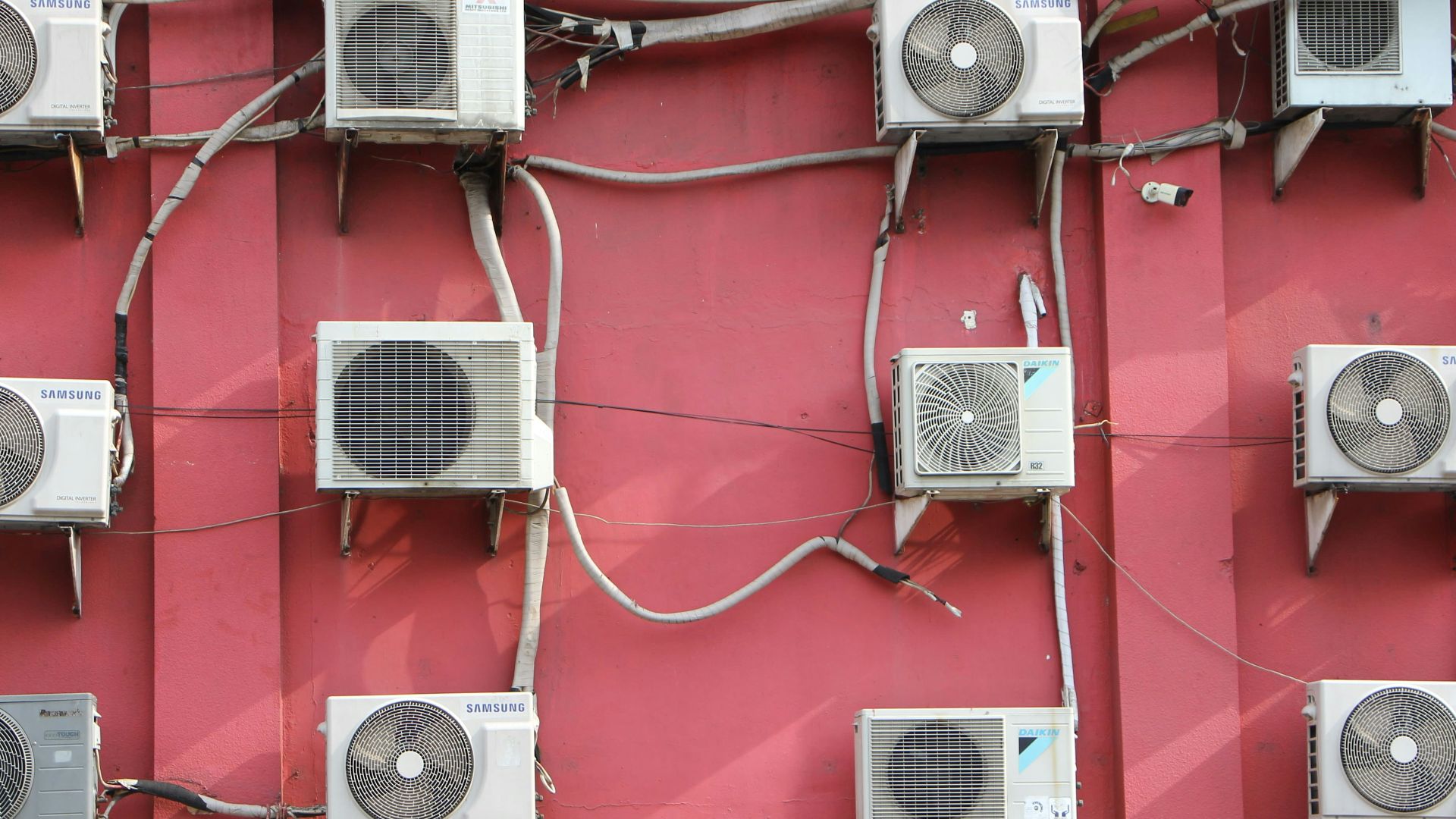 17. Le bourdonnement des anciens appareils électroménagers