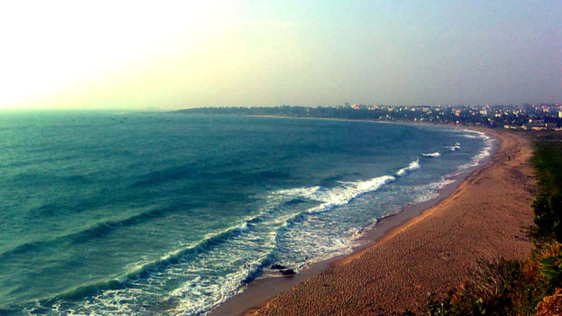 2. Il s'est formé au-dessus du golfe du Bengale