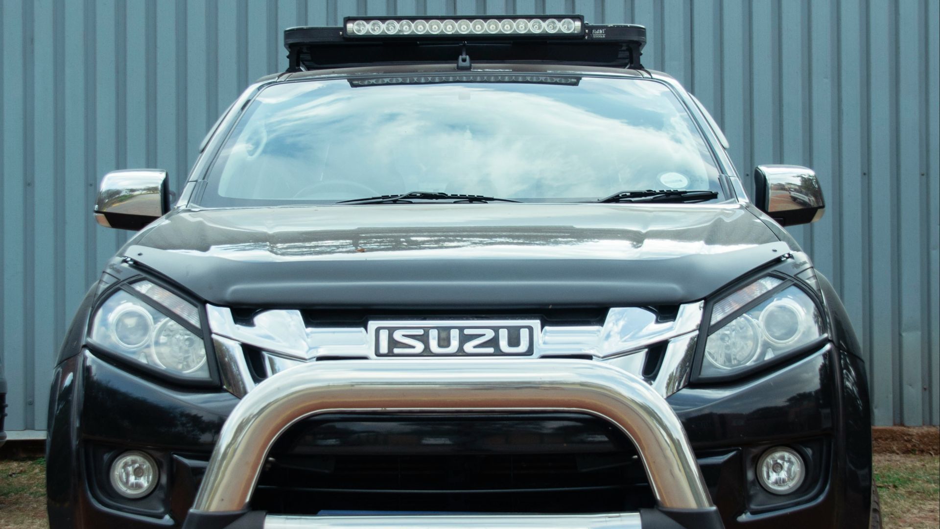 17. Isuzu (voitures particulières)