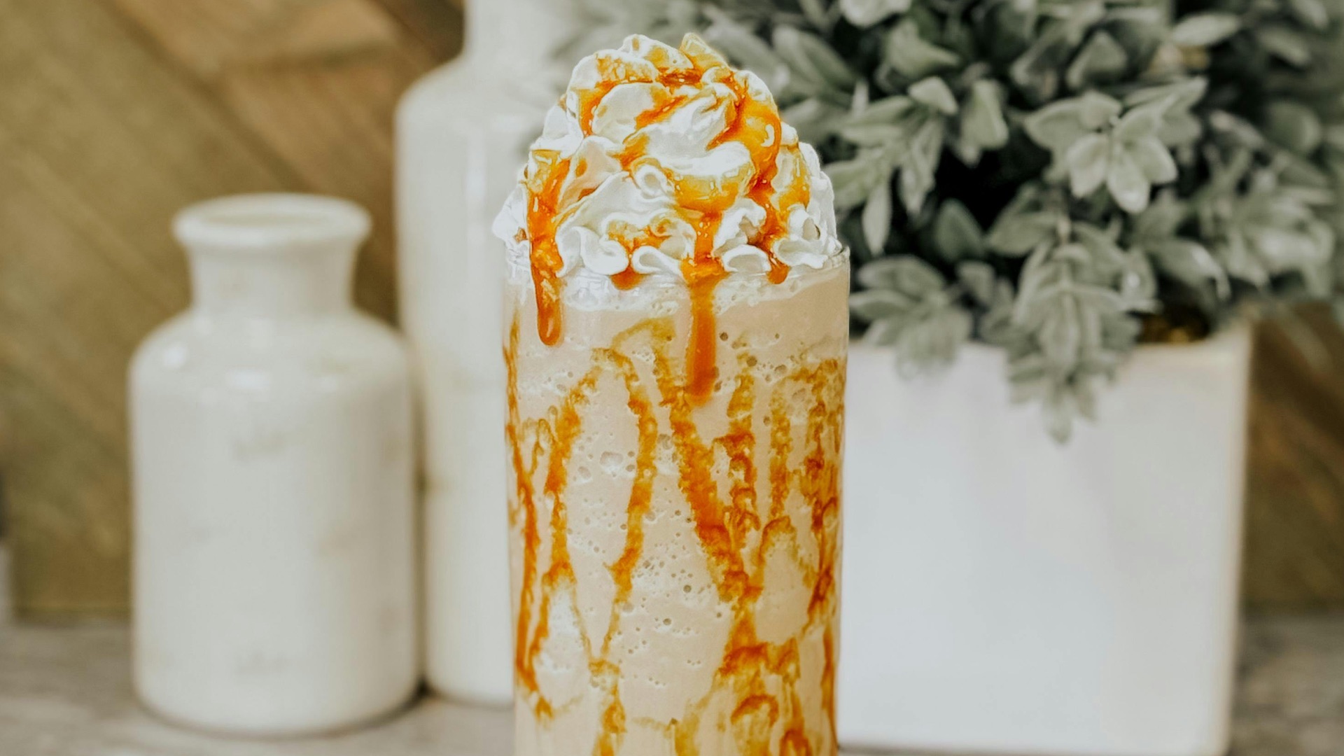 8. Café glacé à la vanille française avec lait écrémé, grand format