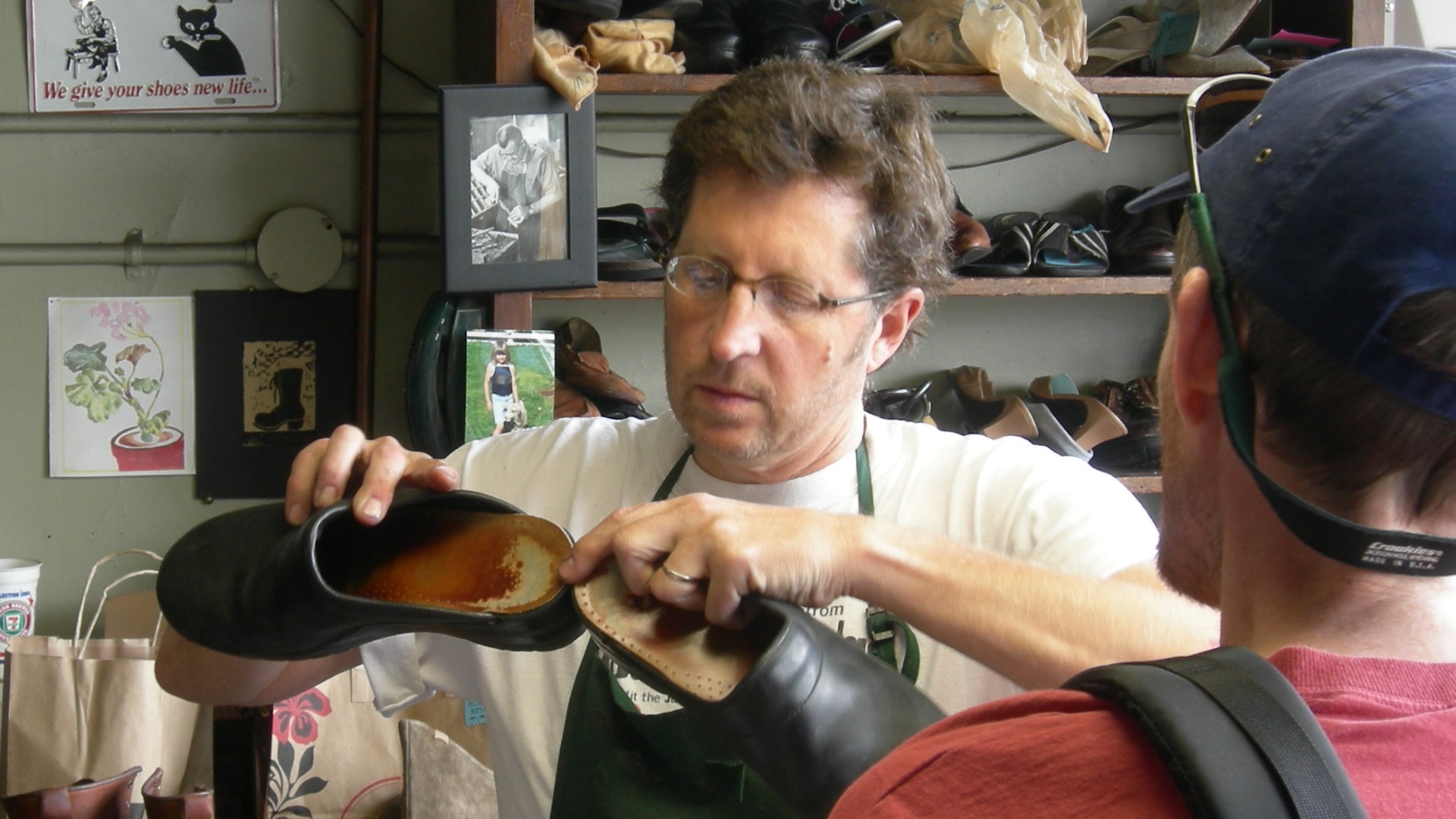 10. Rendez-vous chez un cordonnier pour faire effectuer des ajustements par un professionnel