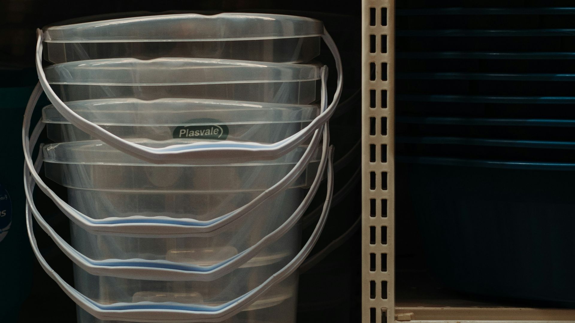 18. Bacs de rangement en plastique bon marché