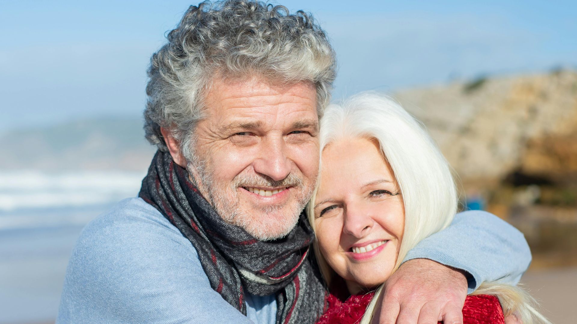 20 choses que les hommes d’âge mûr redoutent secrètement lorsqu’ils entament une nouvelle relation