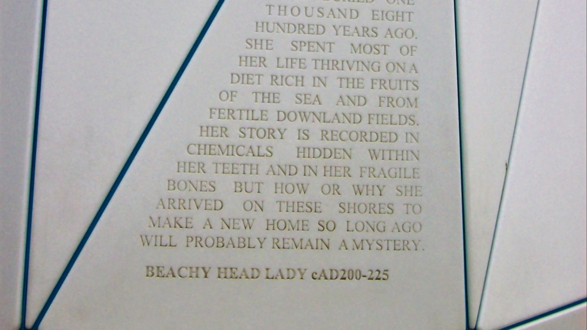 14. L'histoire des origines de la femme de Beachy Head a été réécrite