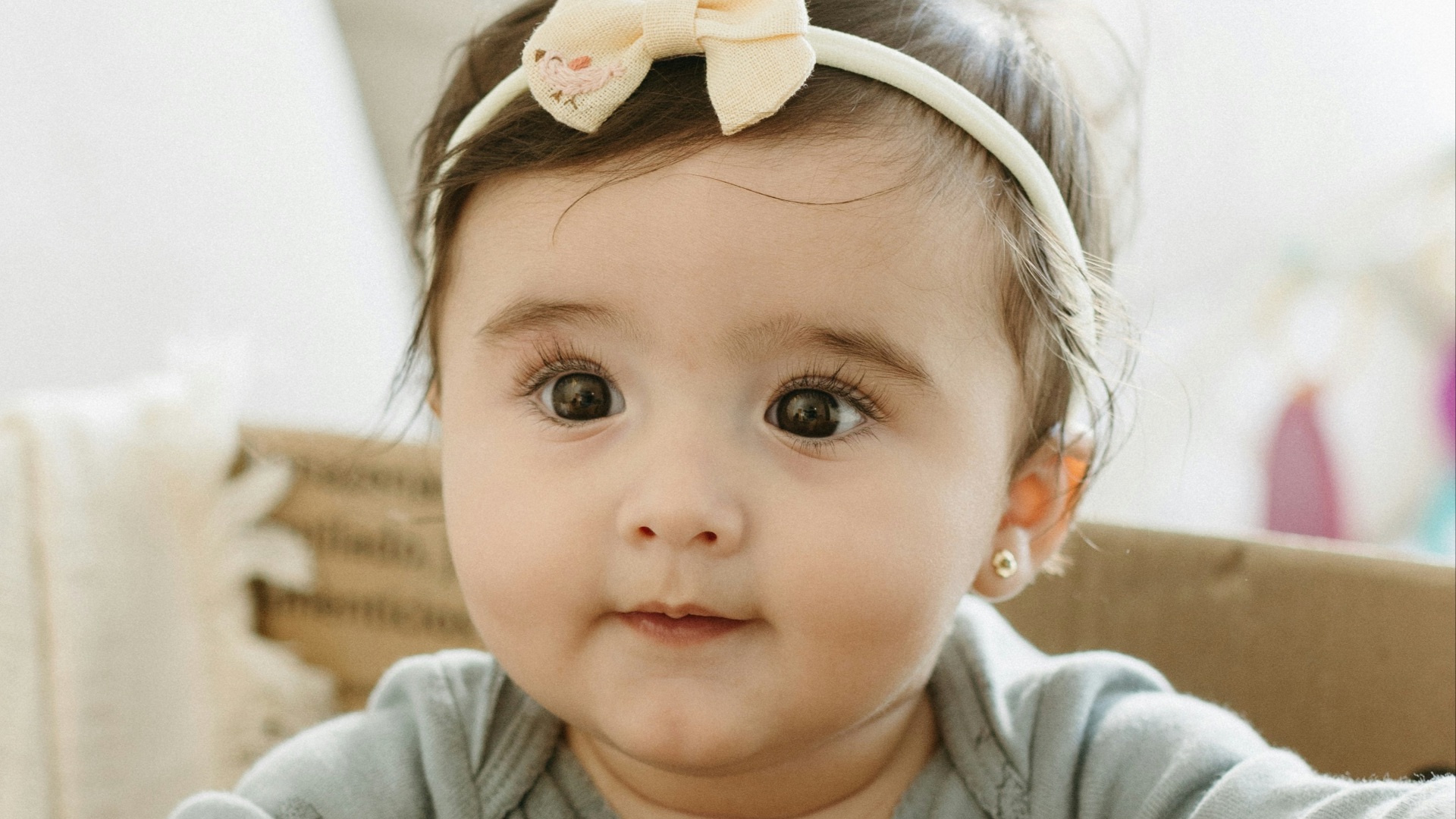 Les 10 risques liés au perçage des oreilles de votre bébé et les 10 avantages qui pourraient compenser ces risques