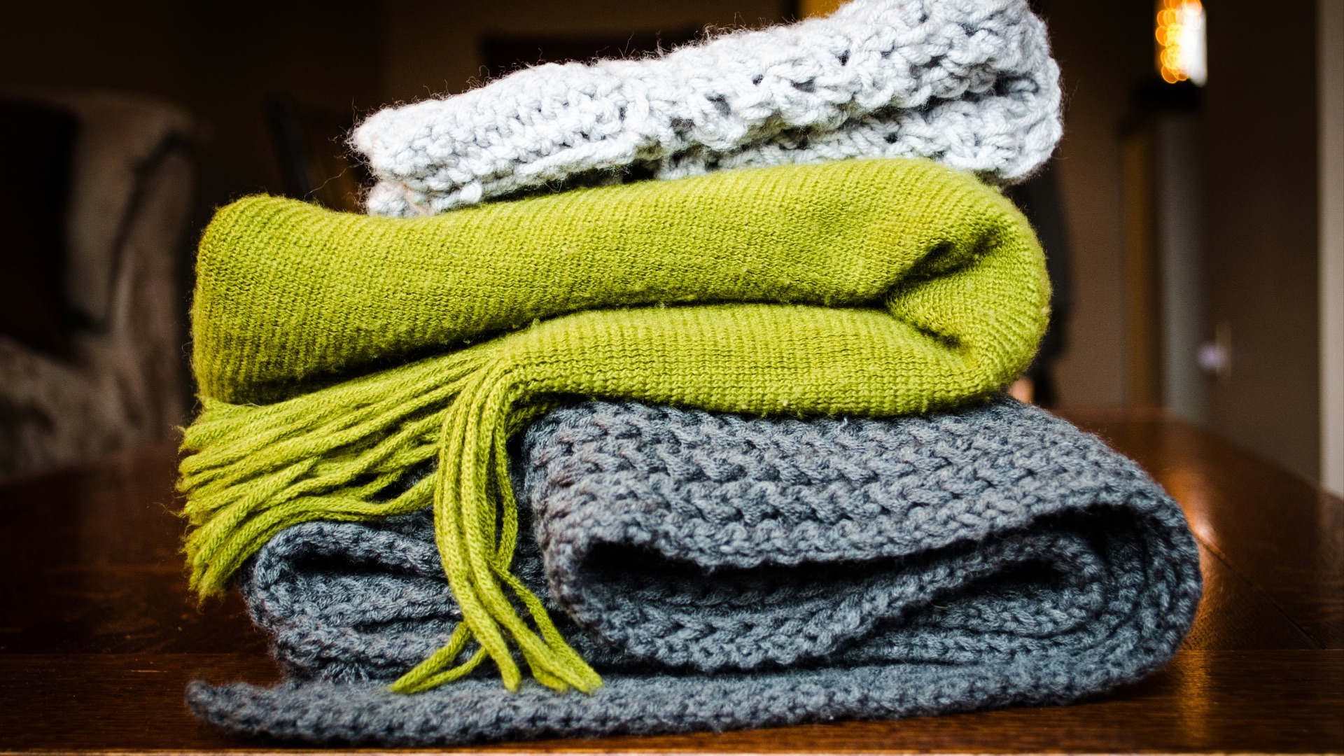 8. Écharpes et châles