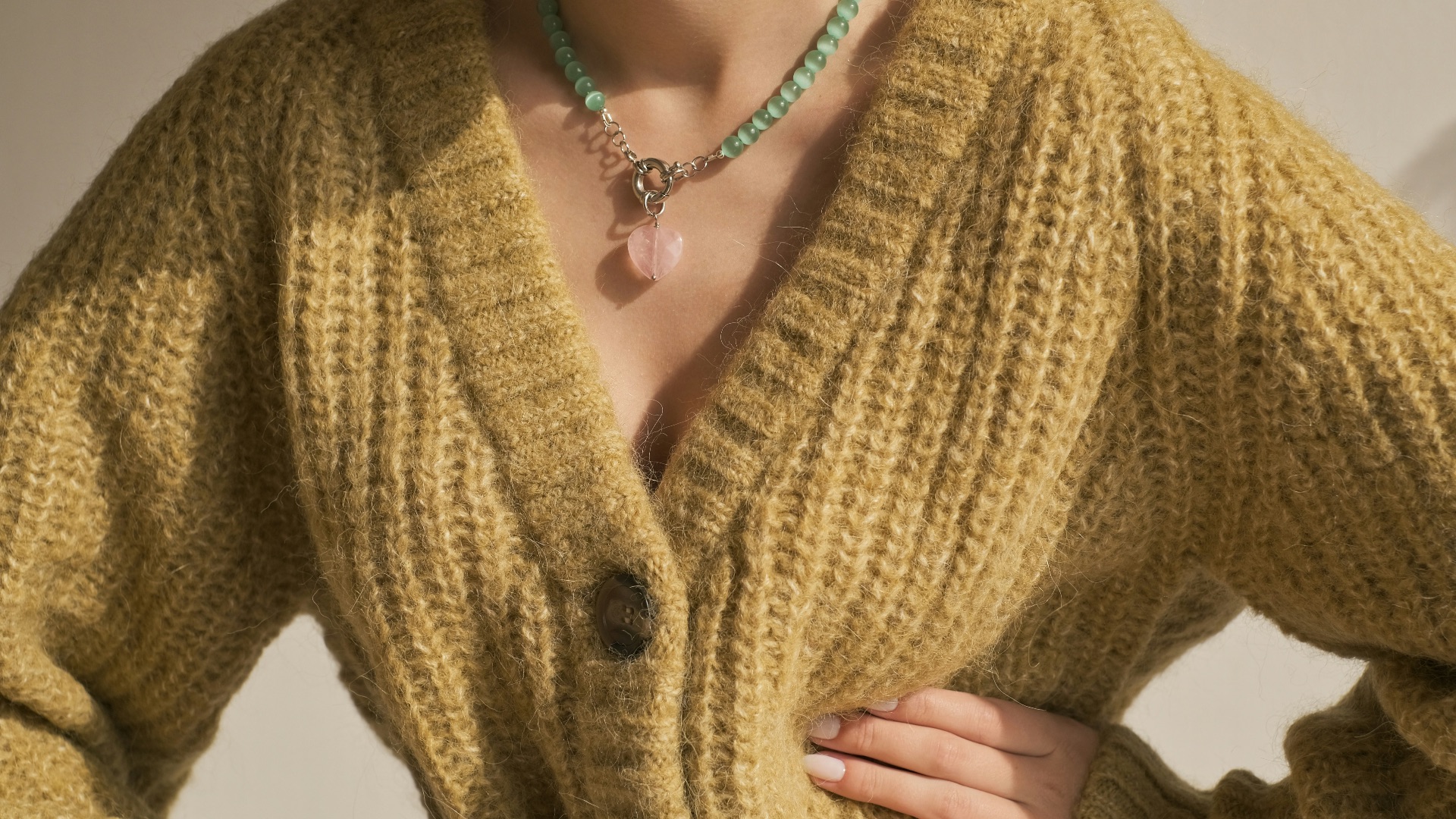 4. Pulls ou cardigans en maille épaisse