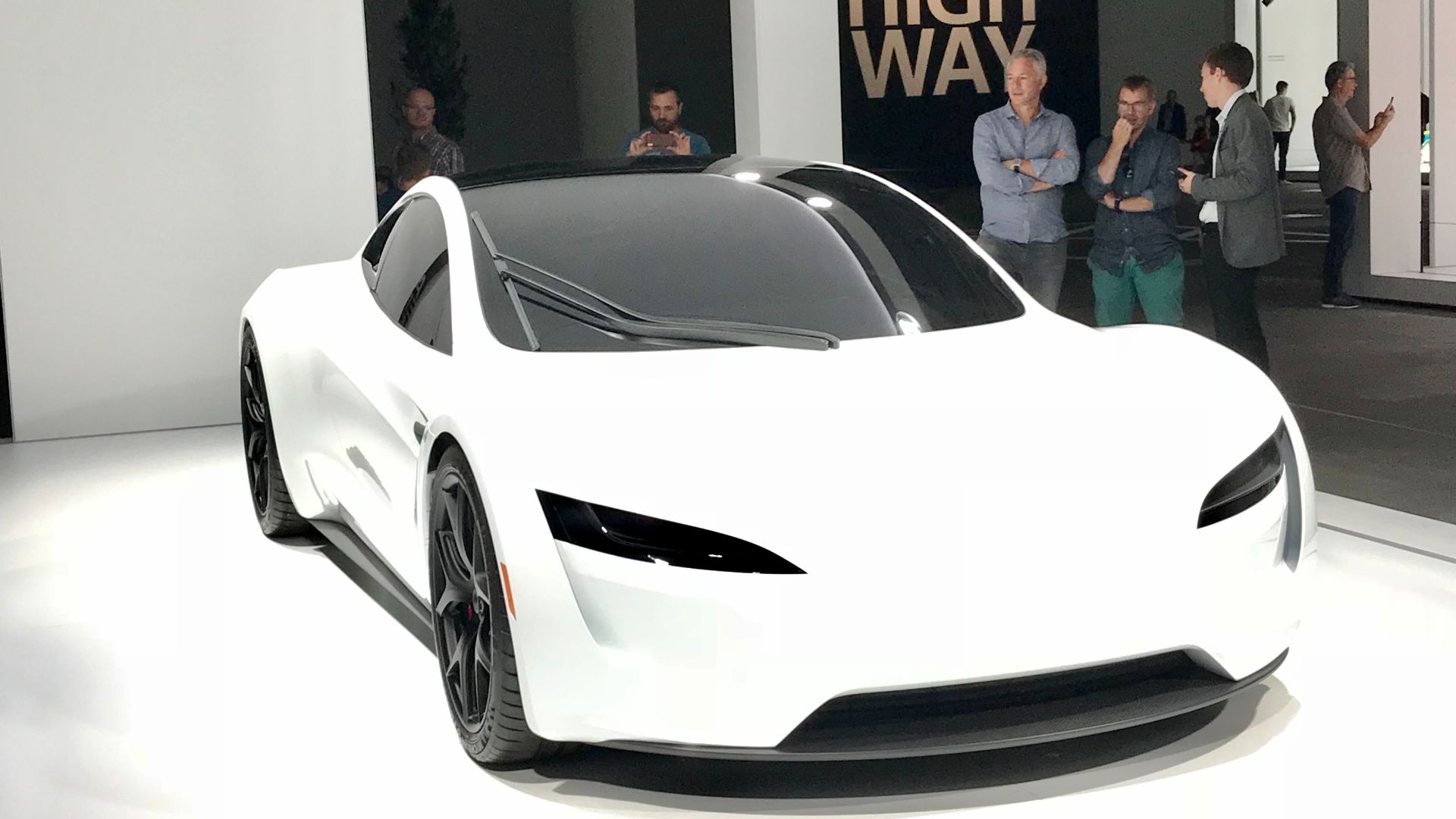 19. La voiture de sport silencieuse (Tesla Roadster)