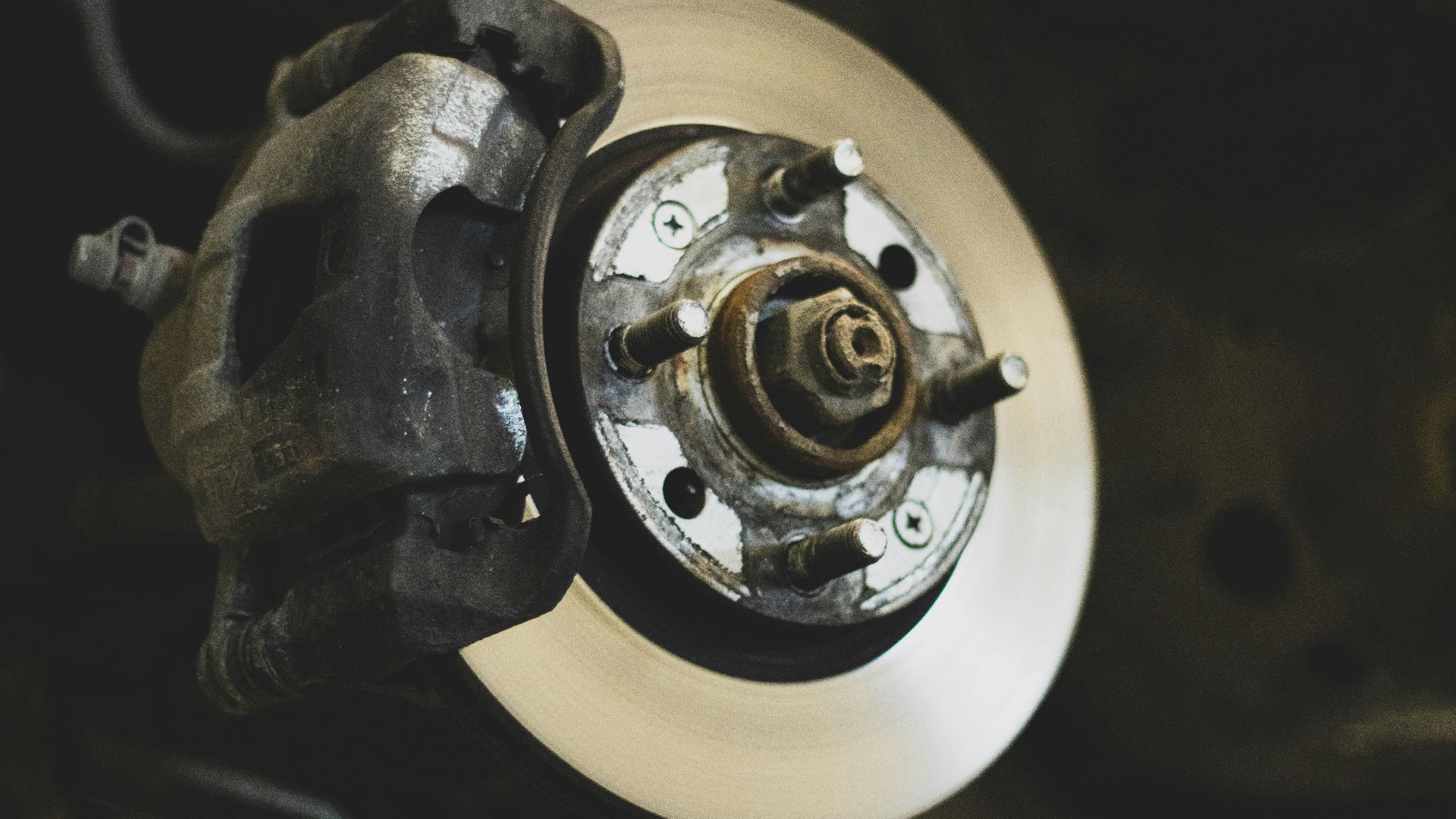 7. Freinage d'urgence automatique (AEB)