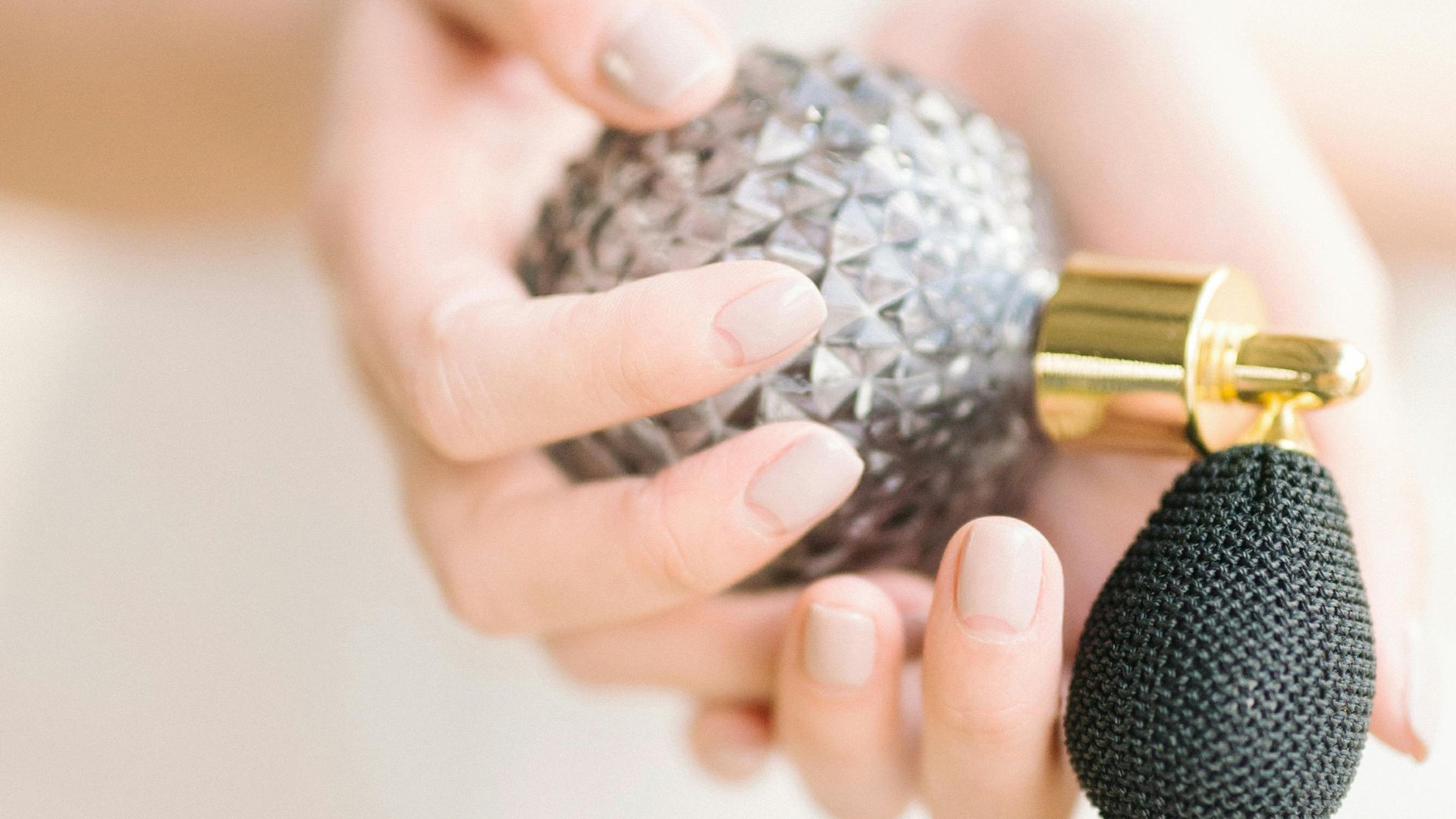 7. Essayez de combiner deux parfums à la fois