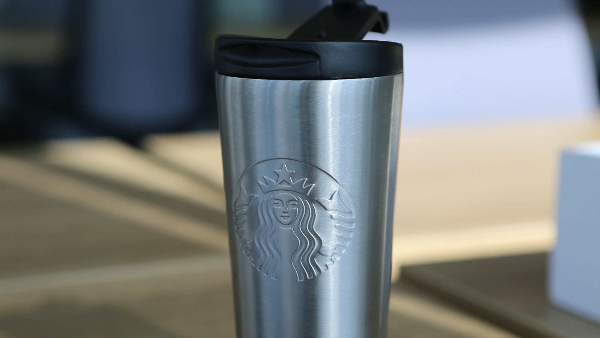 8. Mugs de voyage isothermes