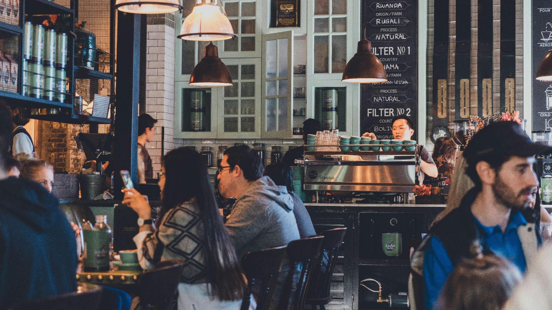 15. La photo parfaite d'un café bien éclairé