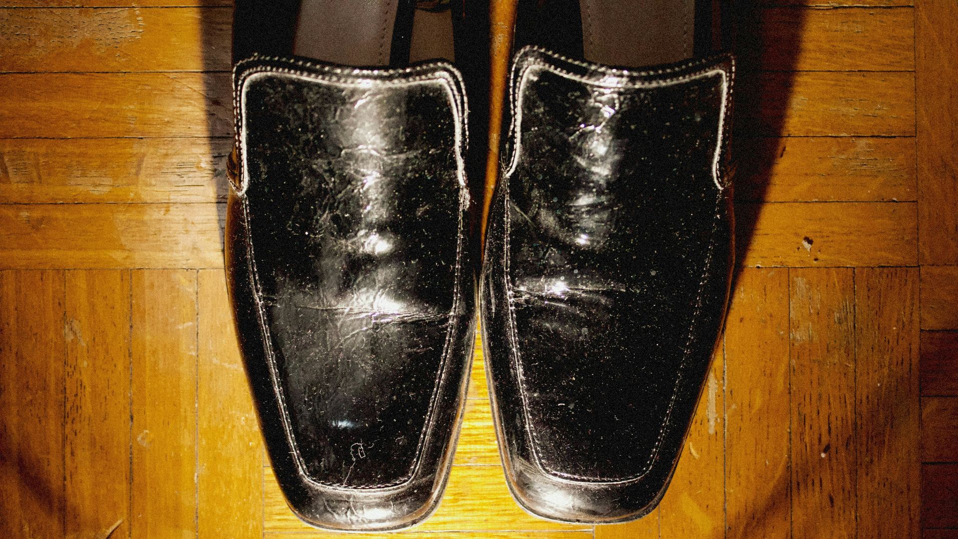 2. Chaussures à bout carré extra-larges