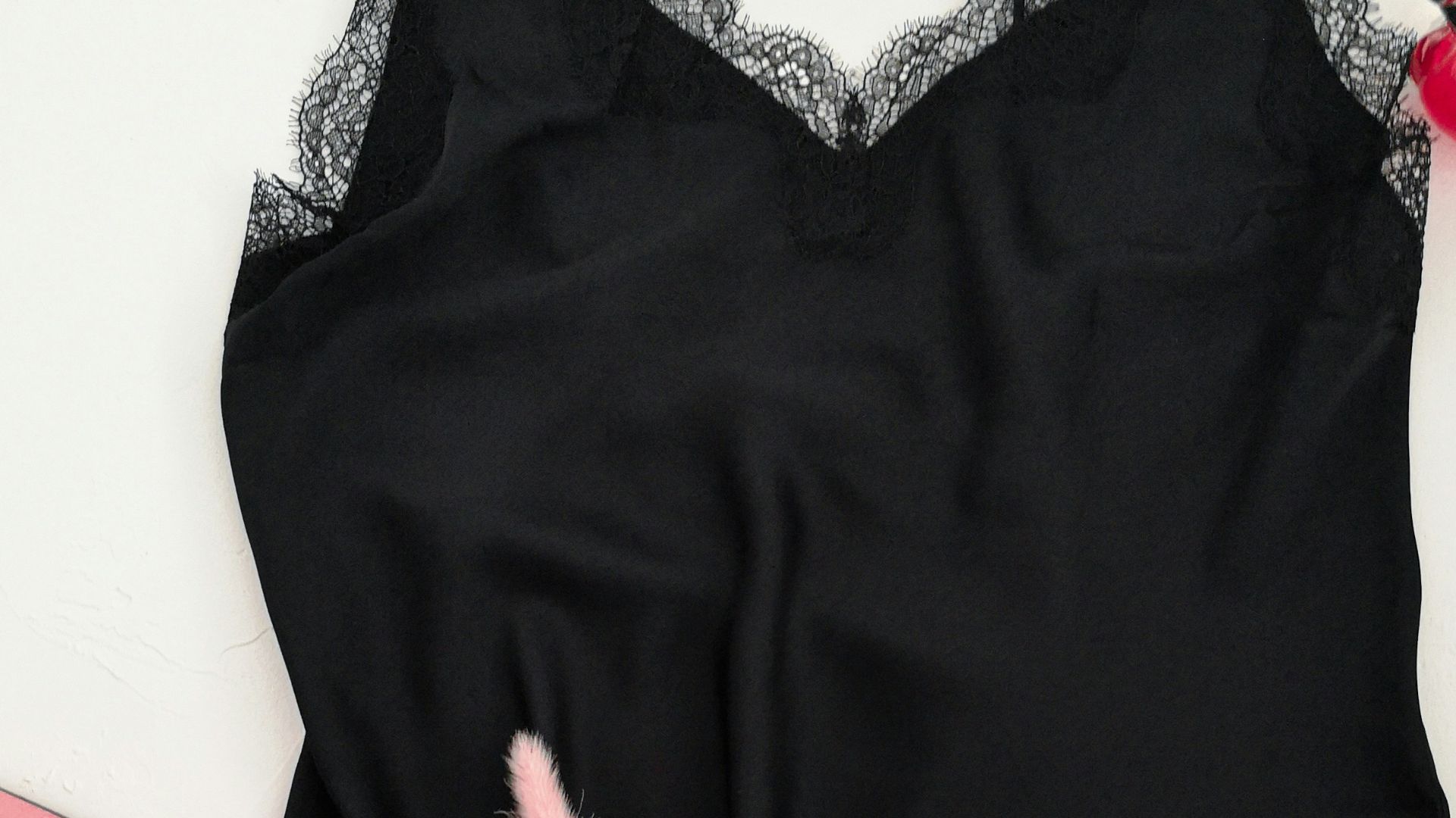 9. Sous-vêtements invisibles en mélange de soie